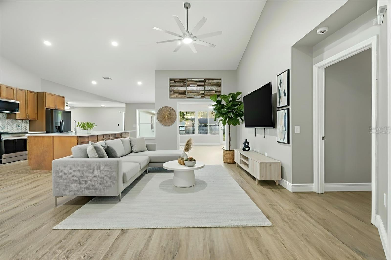 Image 23 of 64 For 3307 18th Court