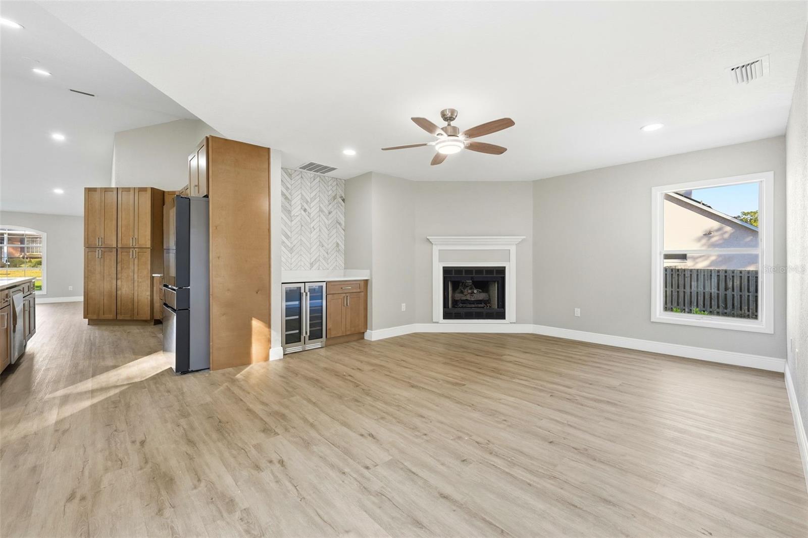 Image 24 of 64 For 3307 18th Court