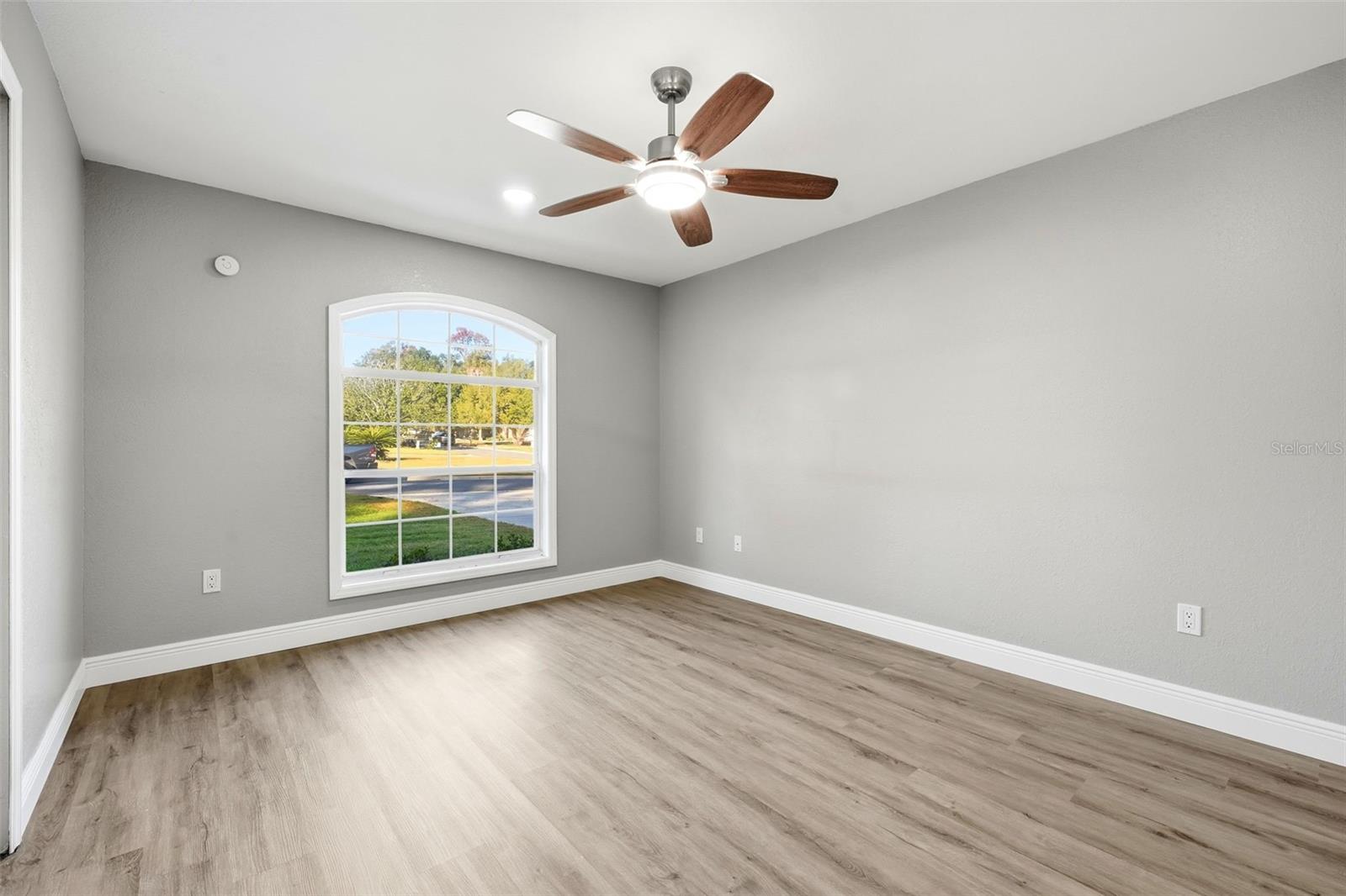 Image 34 of 64 For 3307 18th Court