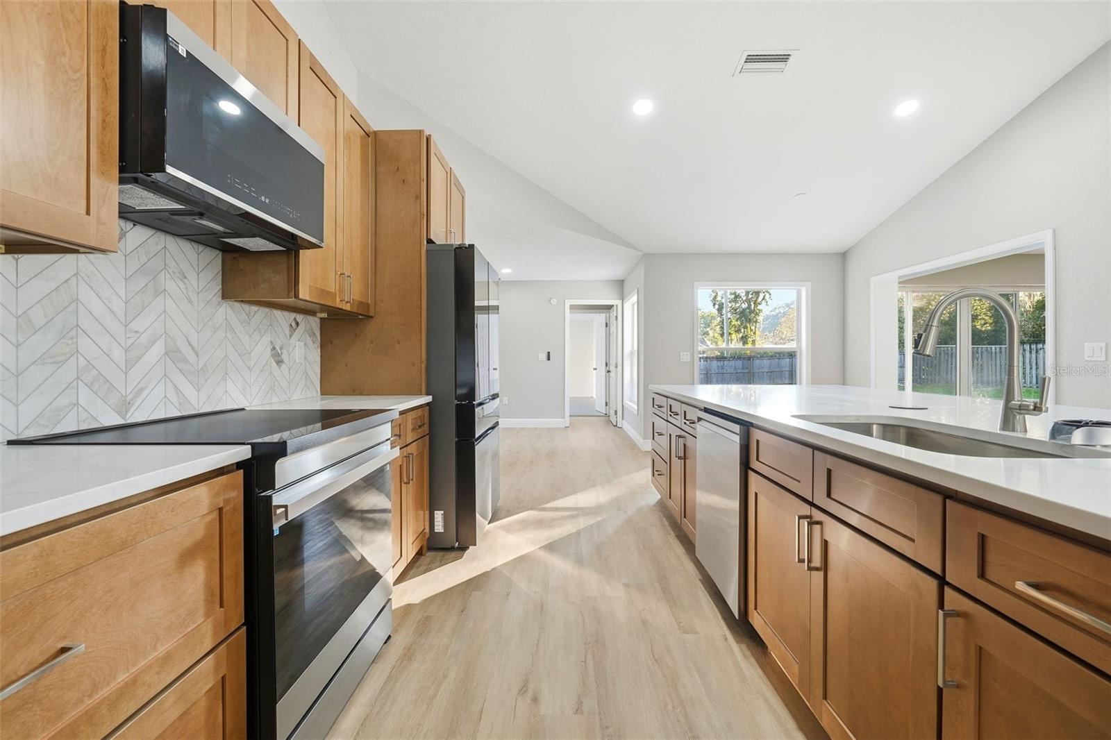 Image 7 of 64 For 3307 18th Court