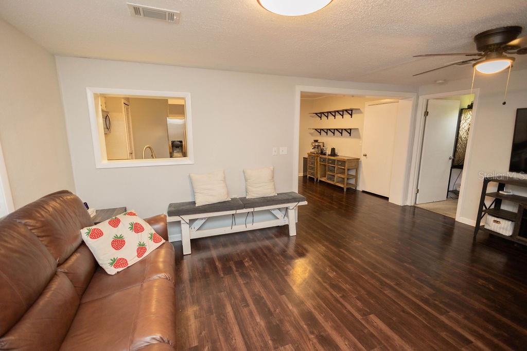 Image 11 of 28 For 432 Theresa Court