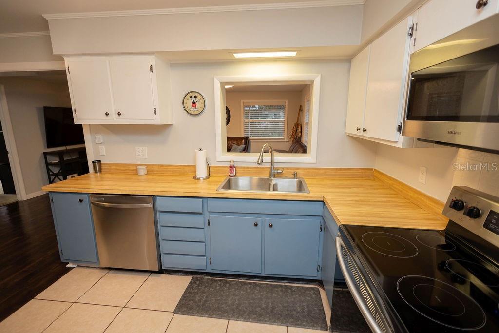 Image 15 of 28 For 432 Theresa Court