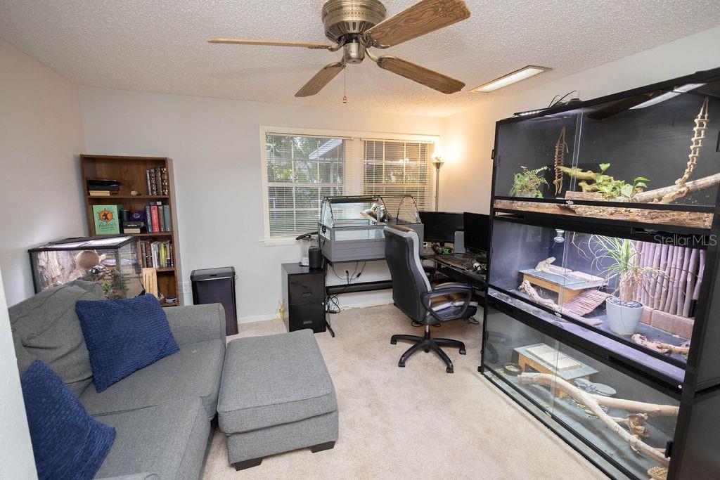 Image 22 of 28 For 432 Theresa Court