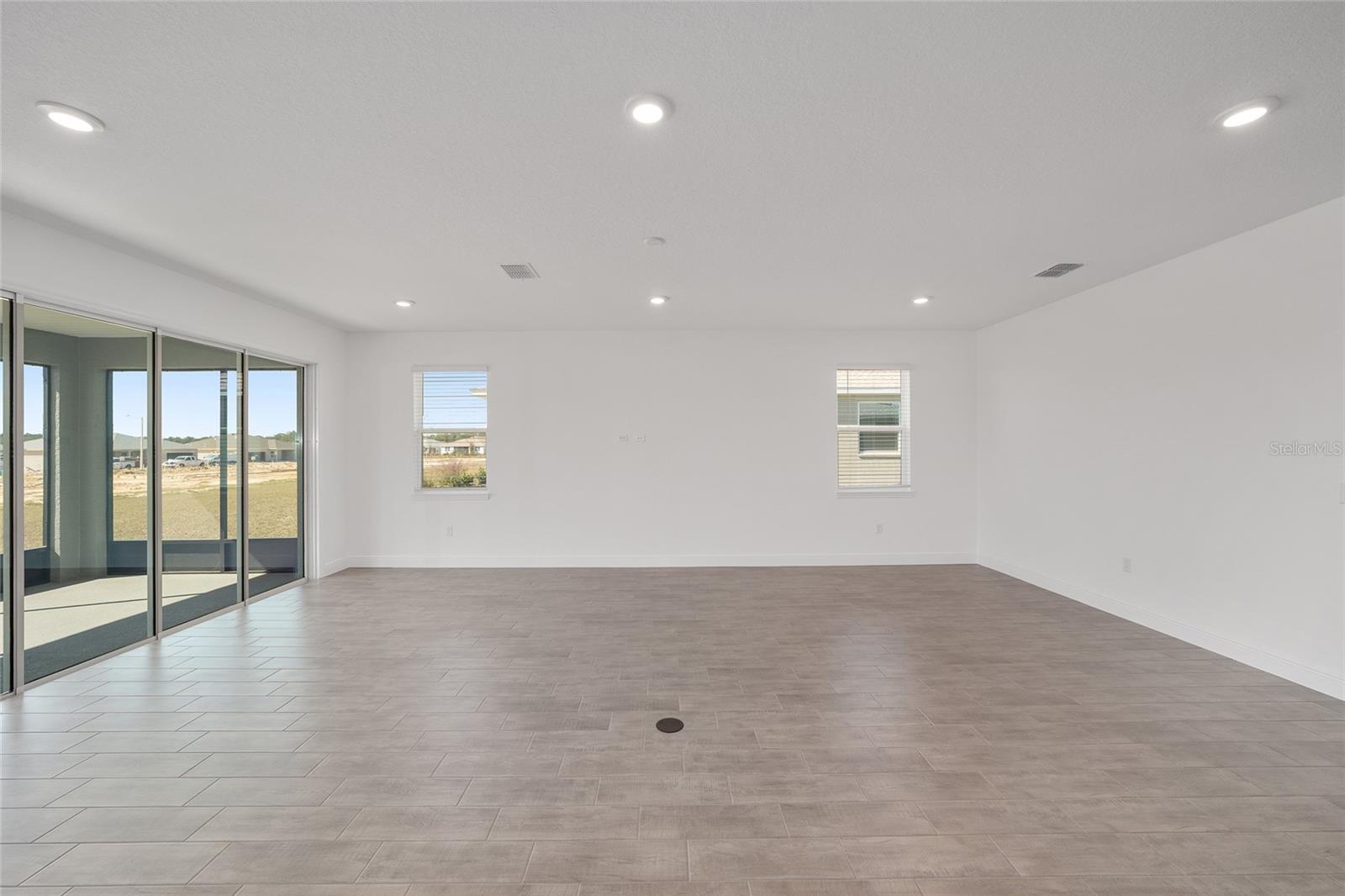 Image 12 of 47 For 10104 106th Circle