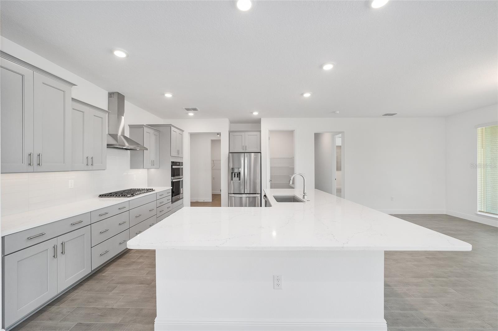 Image 20 of 47 For 10104 106th Circle