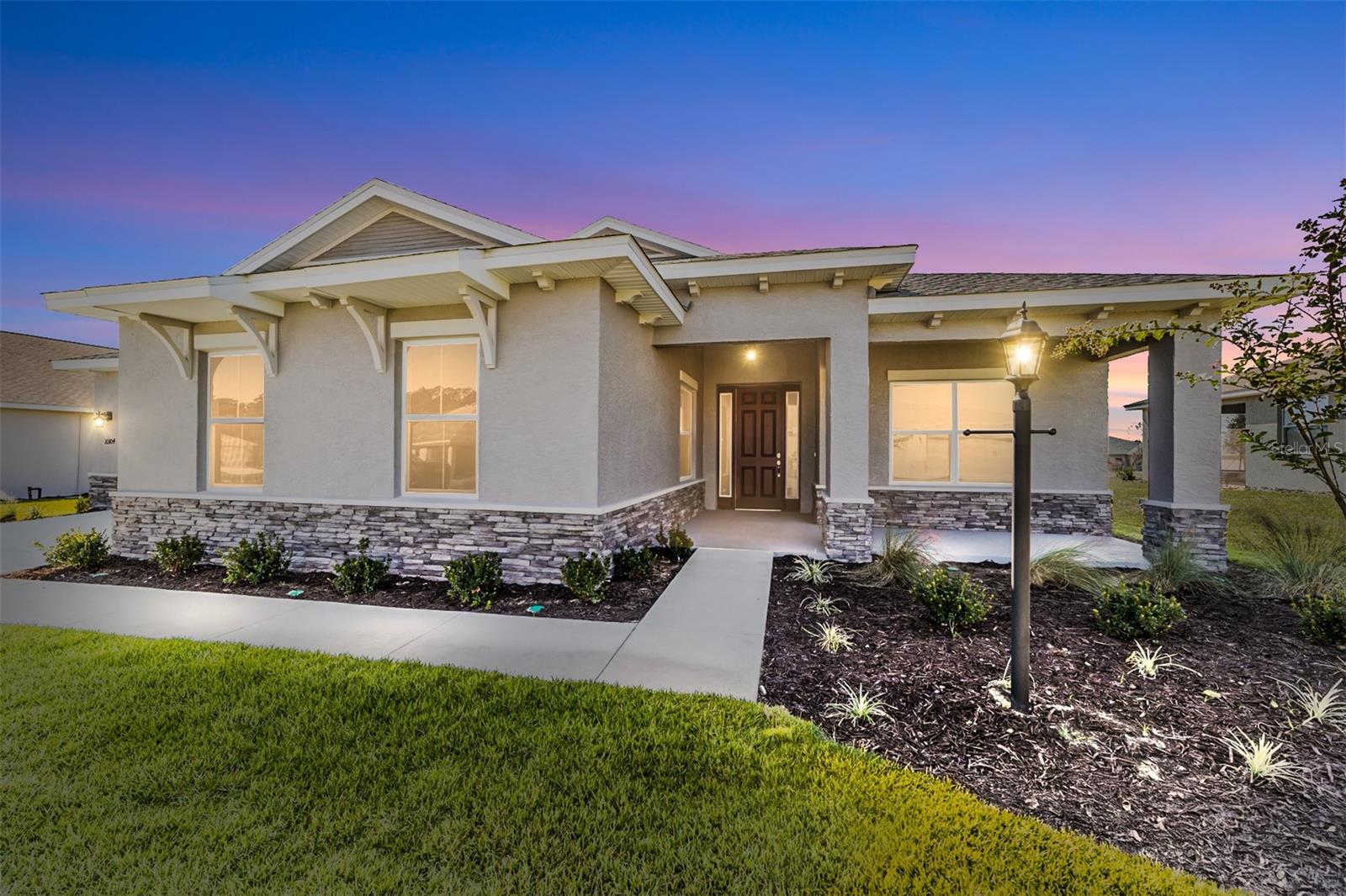 Image 3 of 47 For 10104 106th Circle