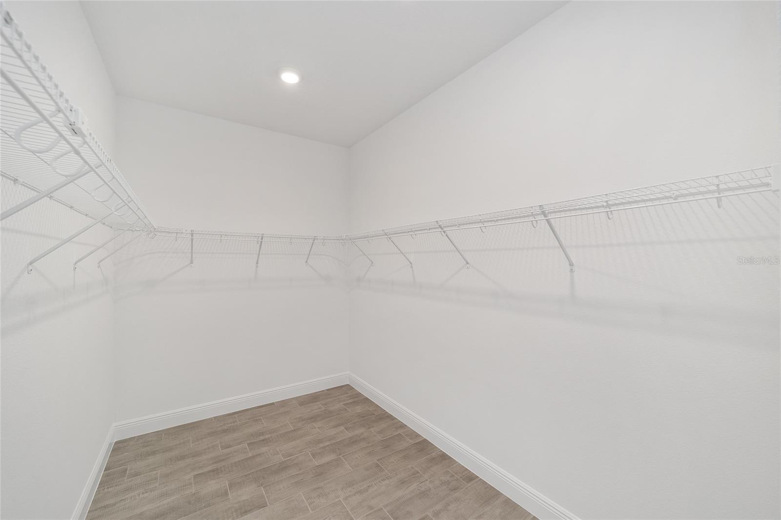 Image 30 of 47 For 10104 106th Circle