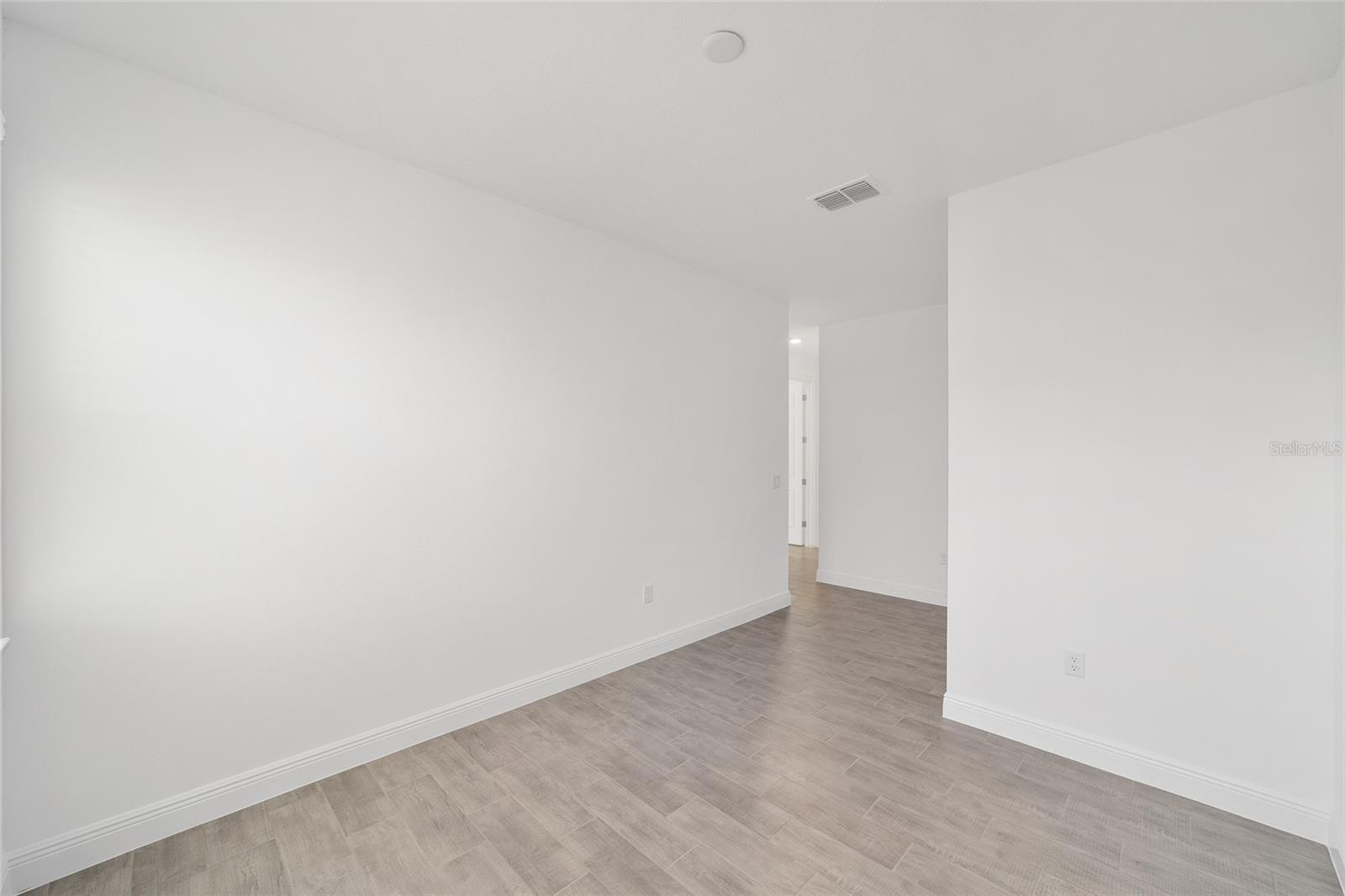 Image 32 of 47 For 10104 106th Circle