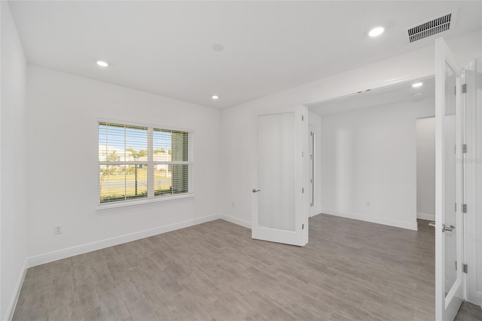 Image 37 of 47 For 10104 106th Circle