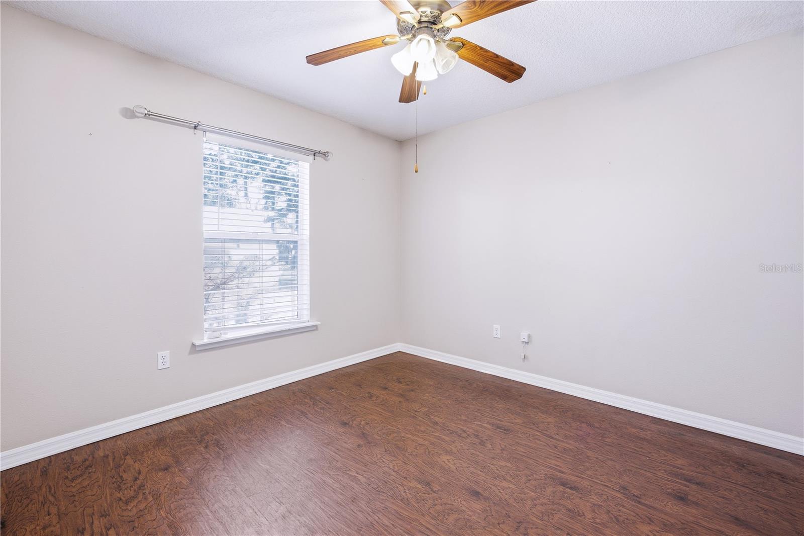 Image 20 of 45 For 10160 136th Avenue