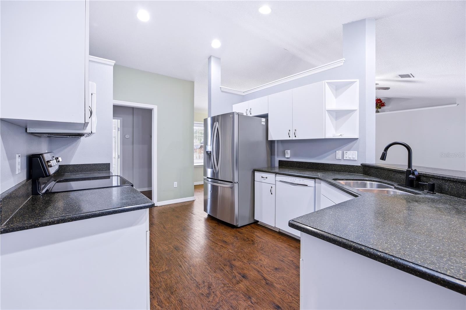 Image 6 of 45 For 10160 136th Avenue