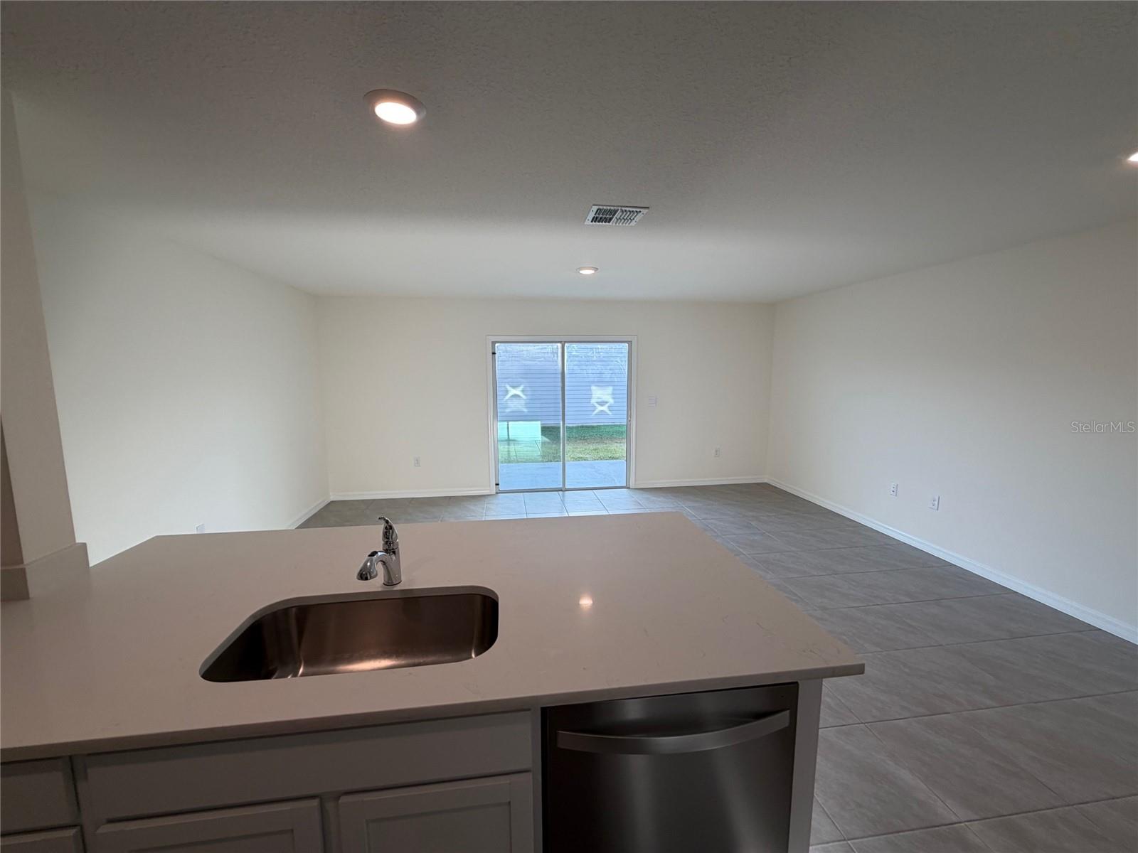 Image 7 of 31 For 6685 81st Loop