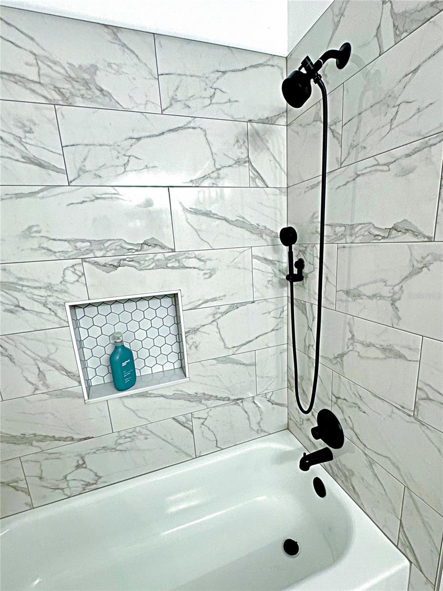 Image 13 of 41 For 3902 Suwanee Avenue