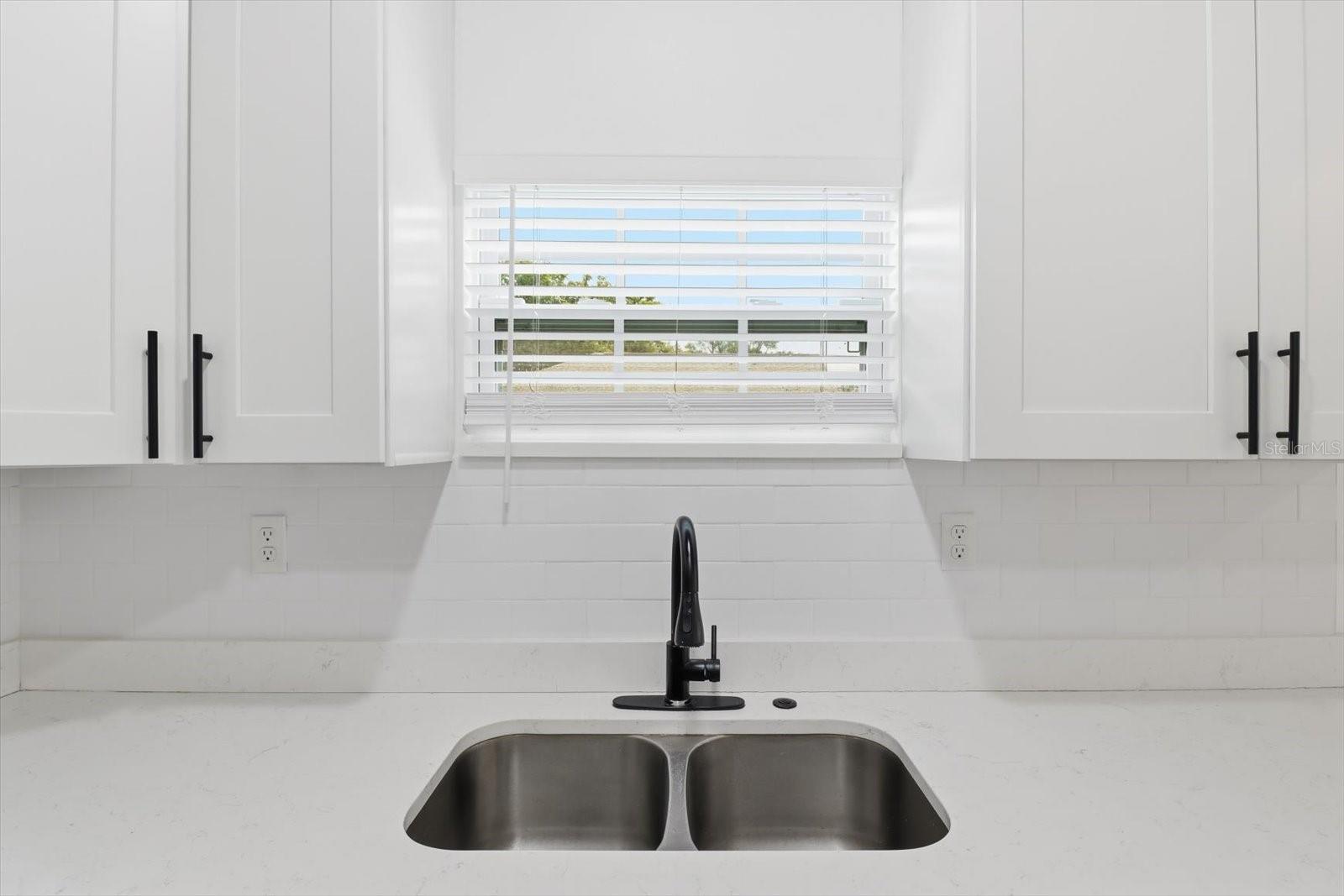 Image 16 of 41 For 3902 Suwanee Avenue