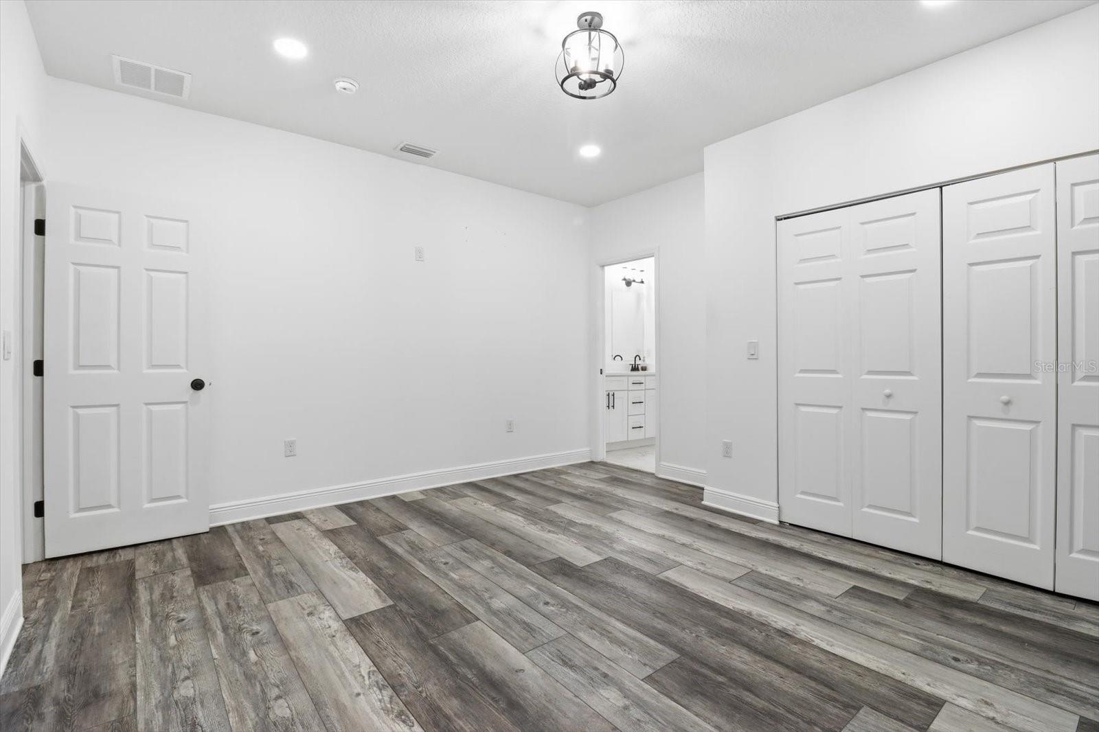 Image 23 of 41 For 3902 Suwanee Avenue