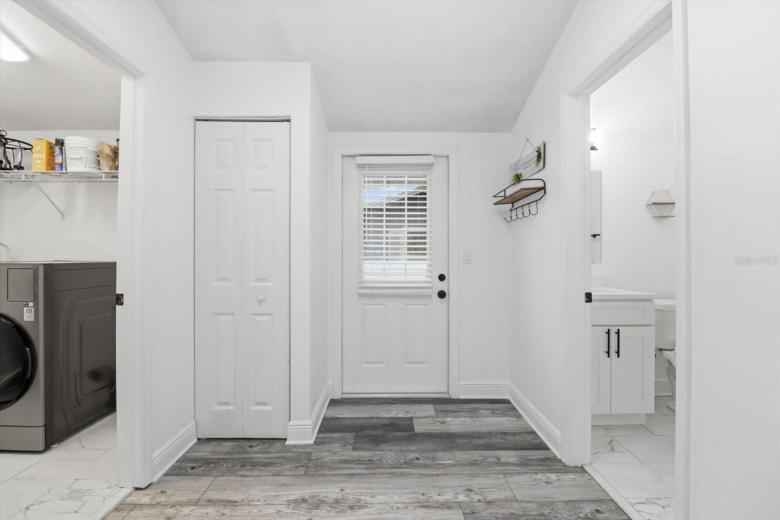 Image 25 of 41 For 3902 Suwanee Avenue