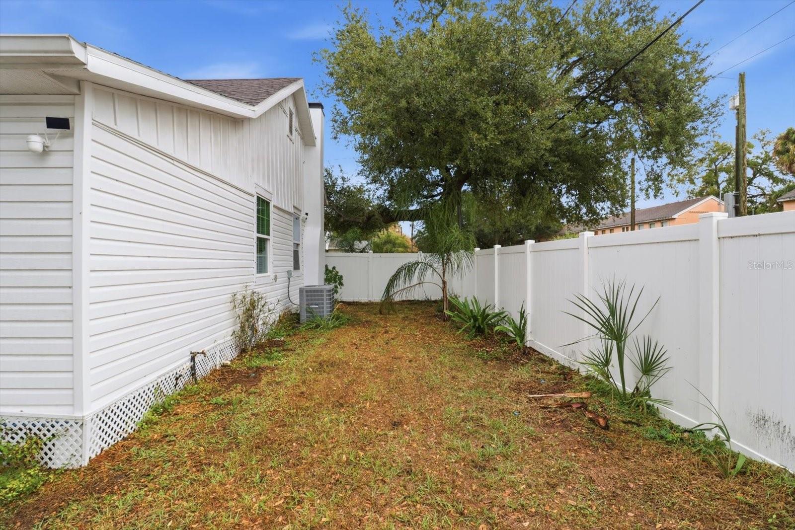 Image 31 of 41 For 3902 Suwanee Avenue