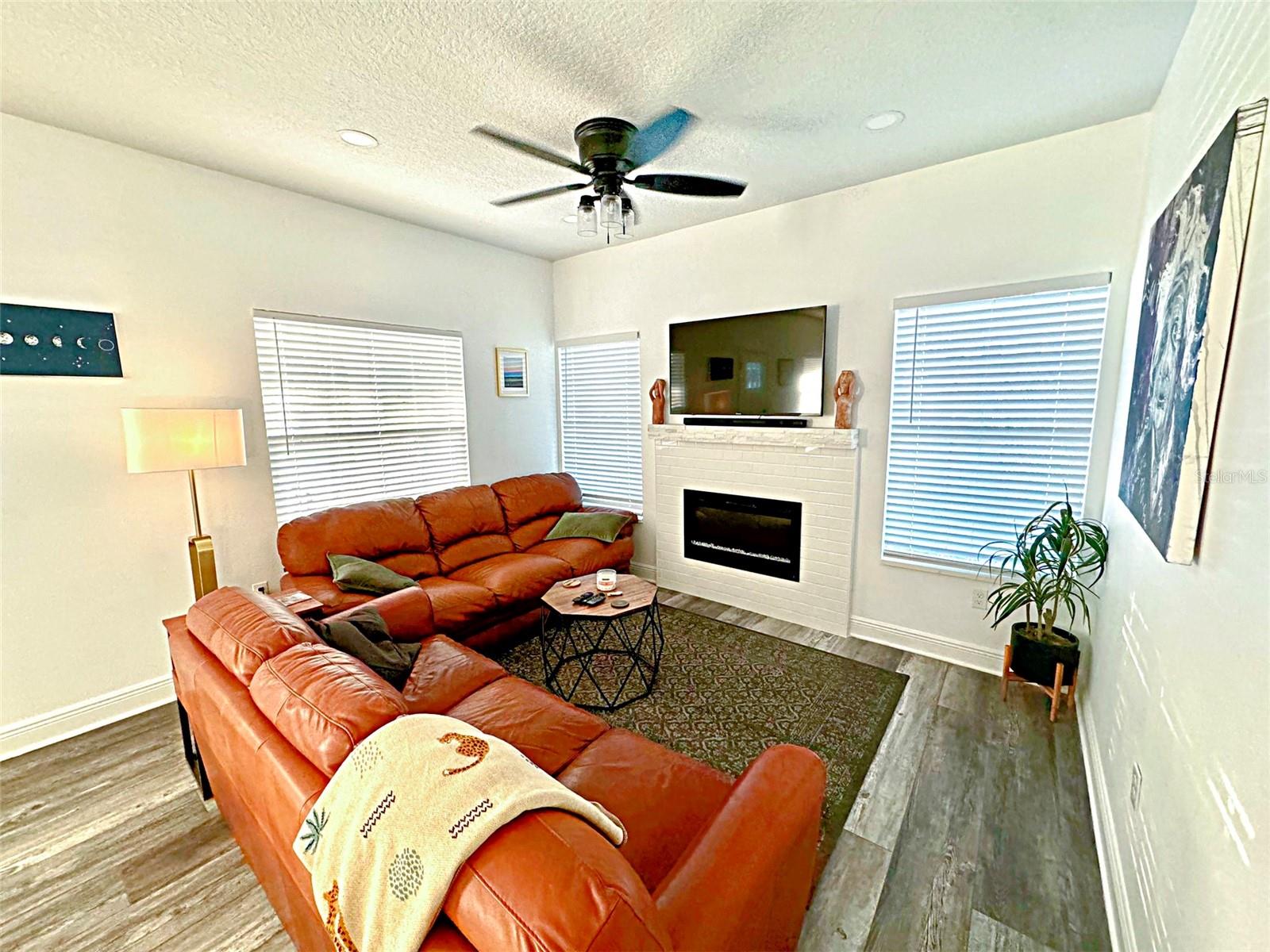 Image 5 of 41 For 3902 Suwanee Avenue