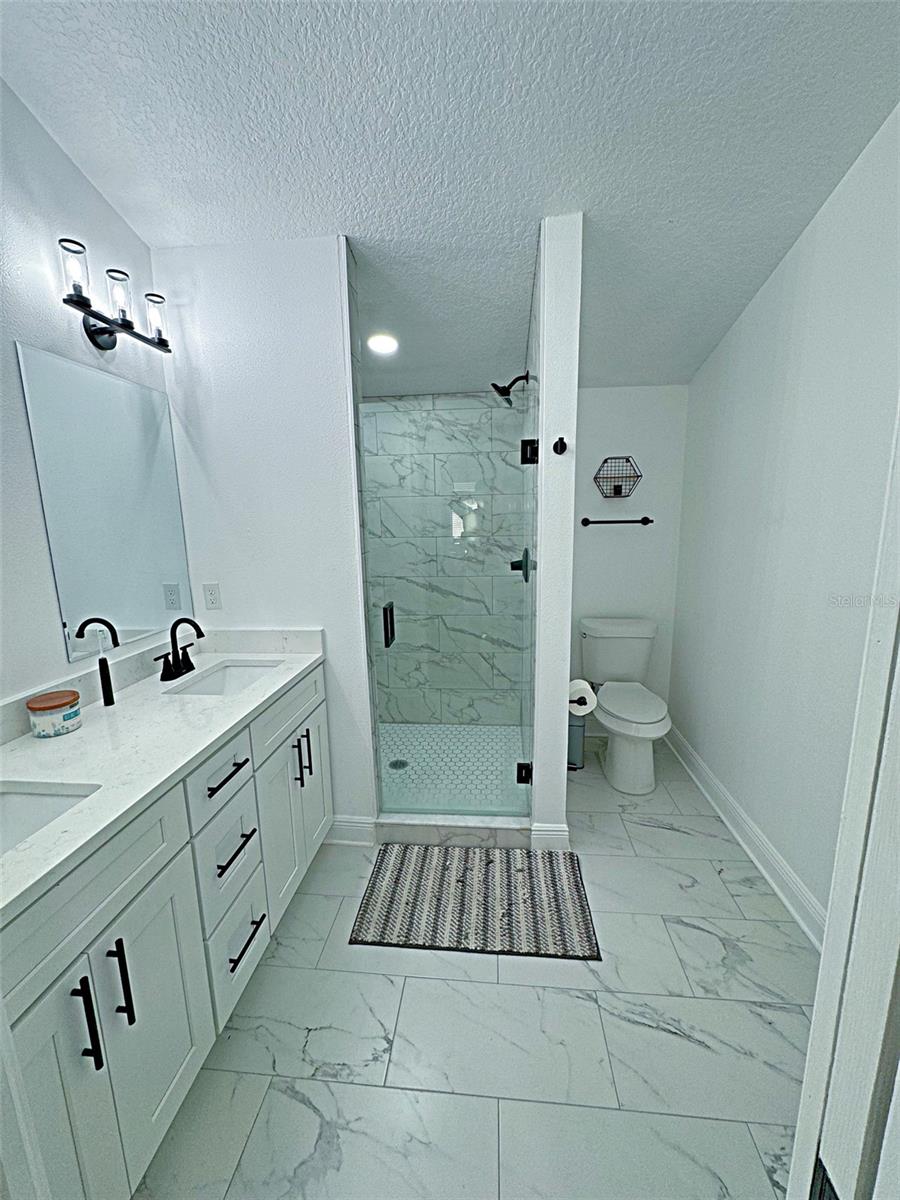 Image 9 of 41 For 3902 Suwanee Avenue