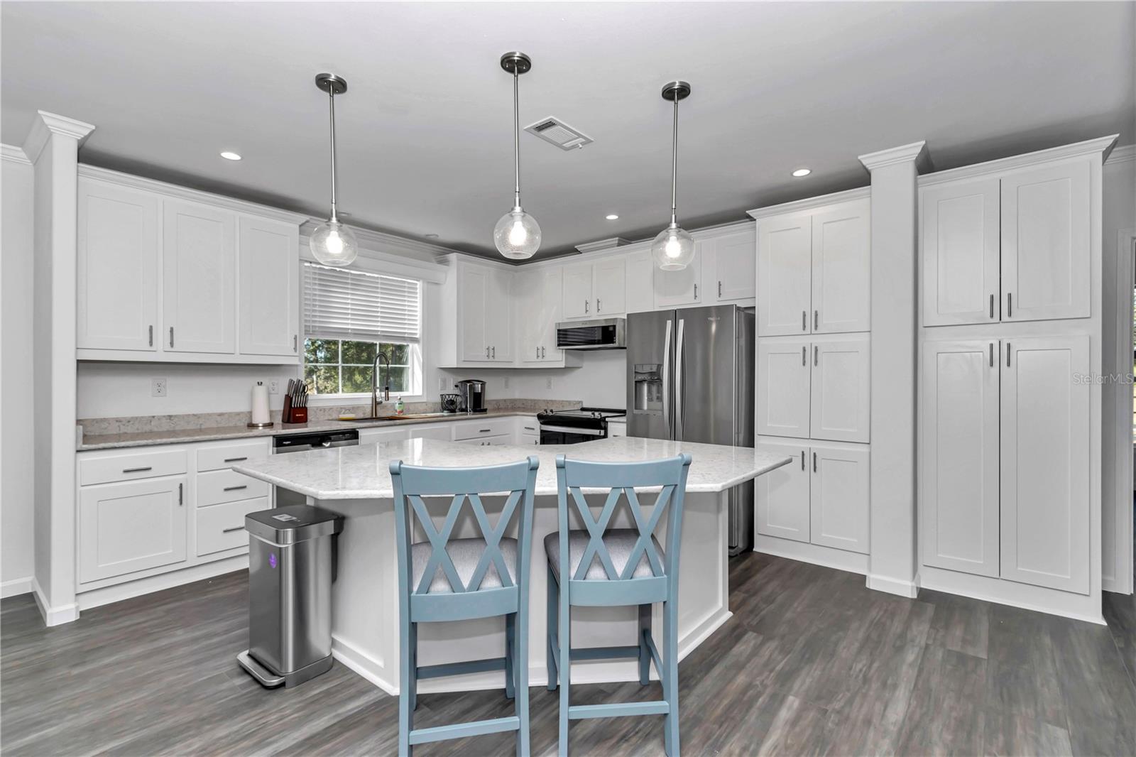 Image 6 of 59 For 521 80th Avenue