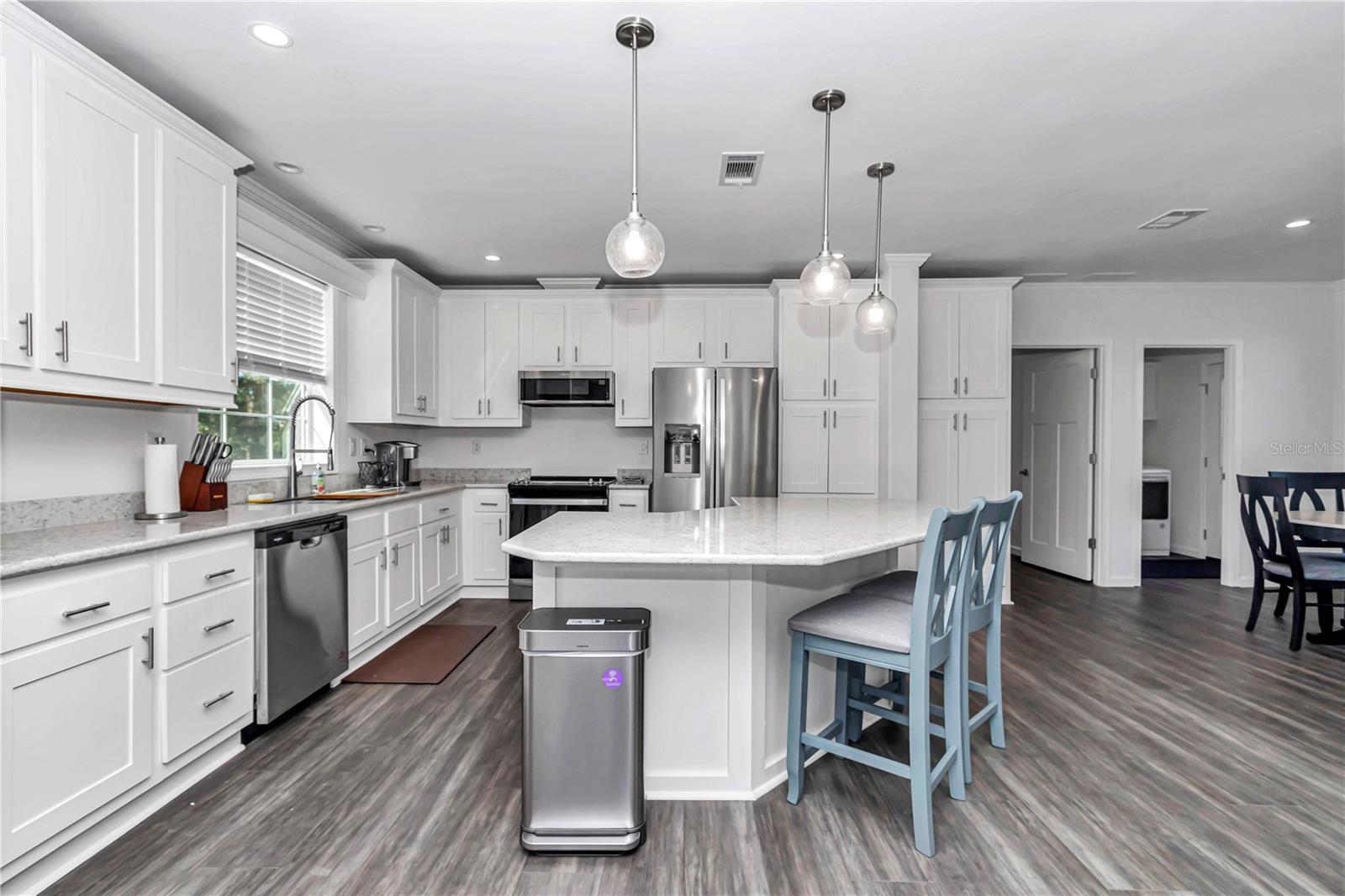 Image 7 of 59 For 521 80th Avenue