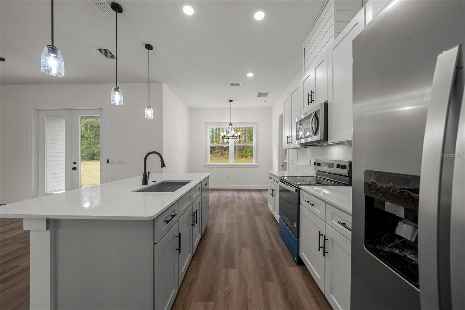 Image 6 of 23 For 7162 Cricket Drive