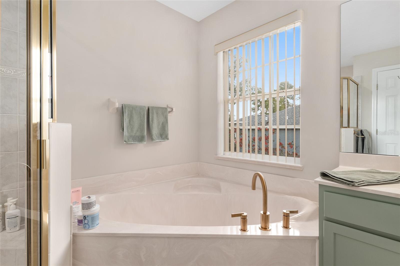 Image 19 of 64 For 5016 104th Loop