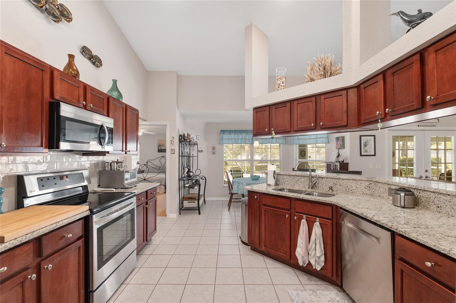 Image 9 of 64 For 5016 104th Loop