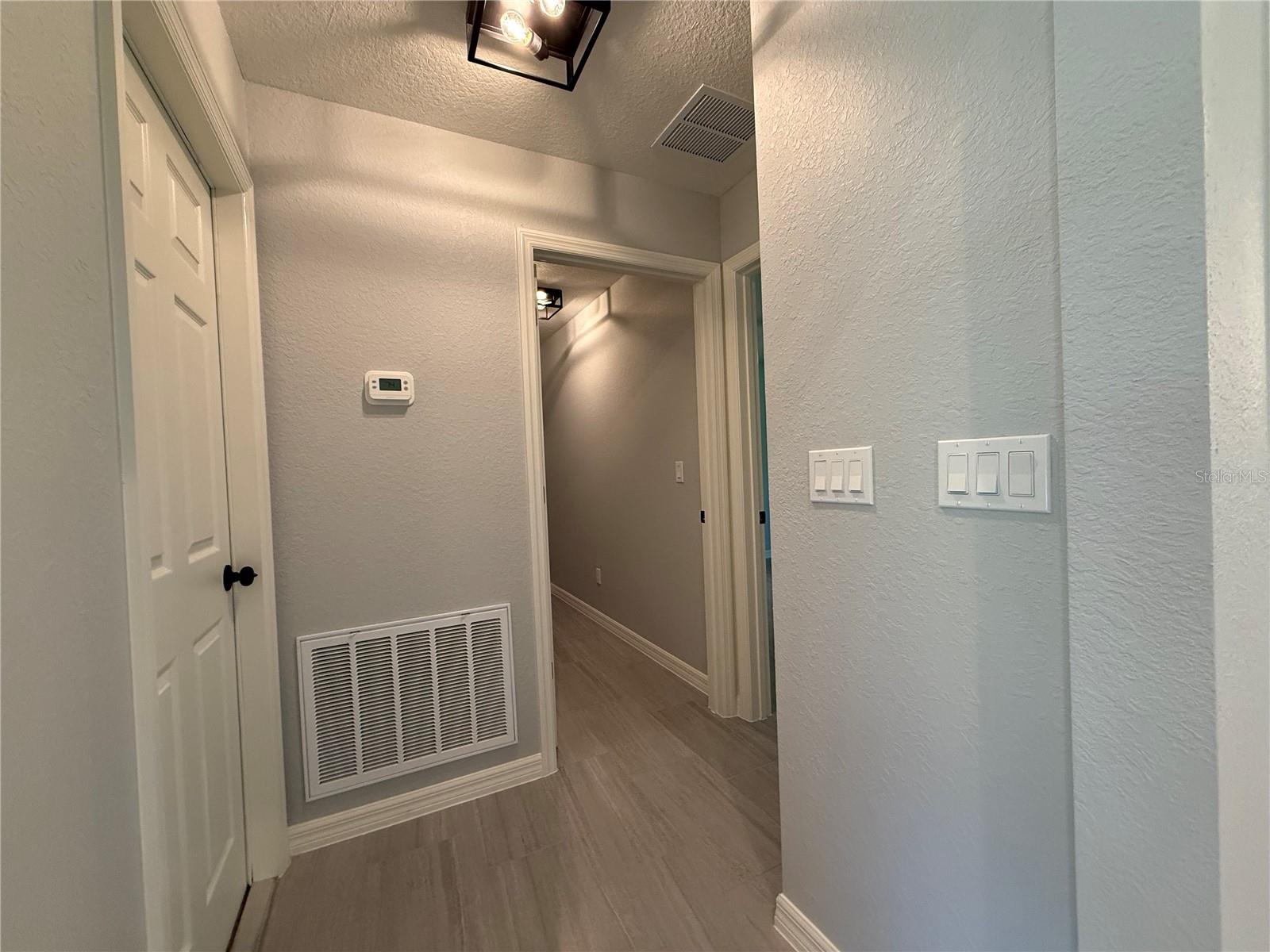 Image 6 of 12 For 252 Locust Road