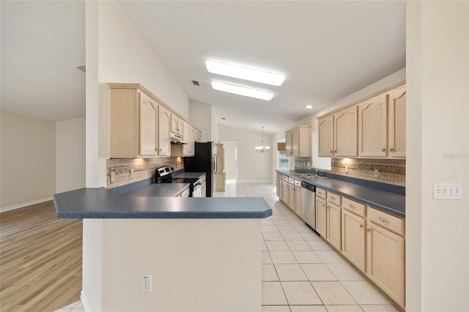 Image 20 of 85 For 13798 111th Avenue