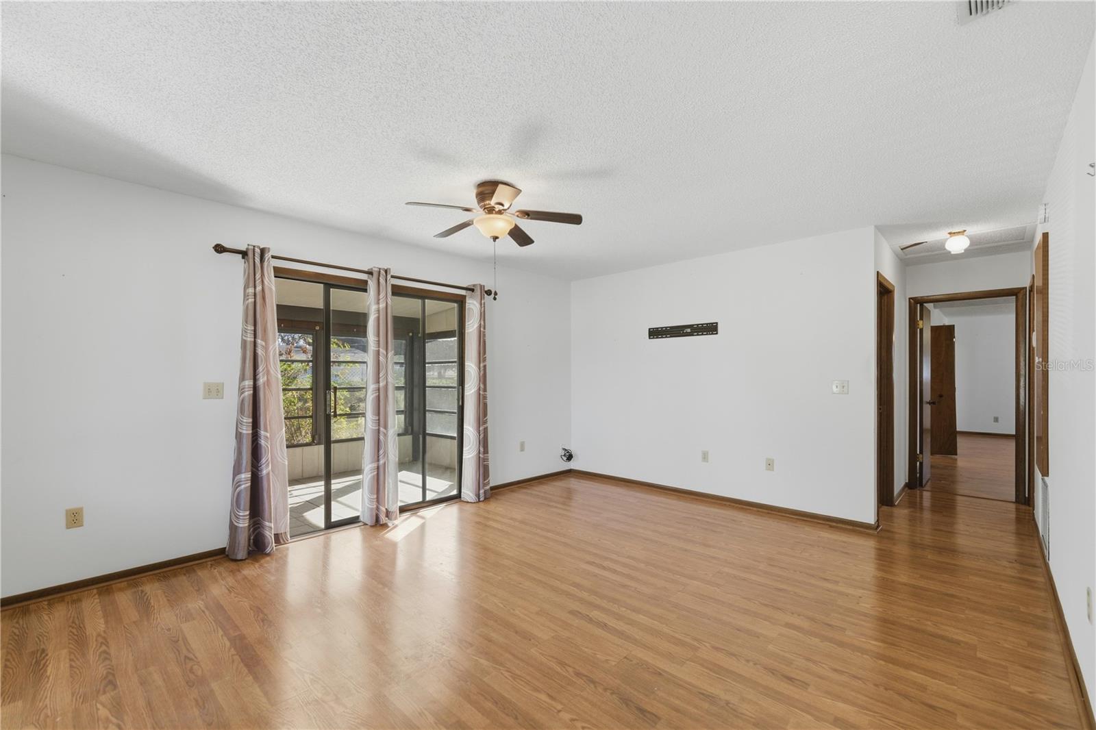 Image 3 of 30 For 9230 101st Place