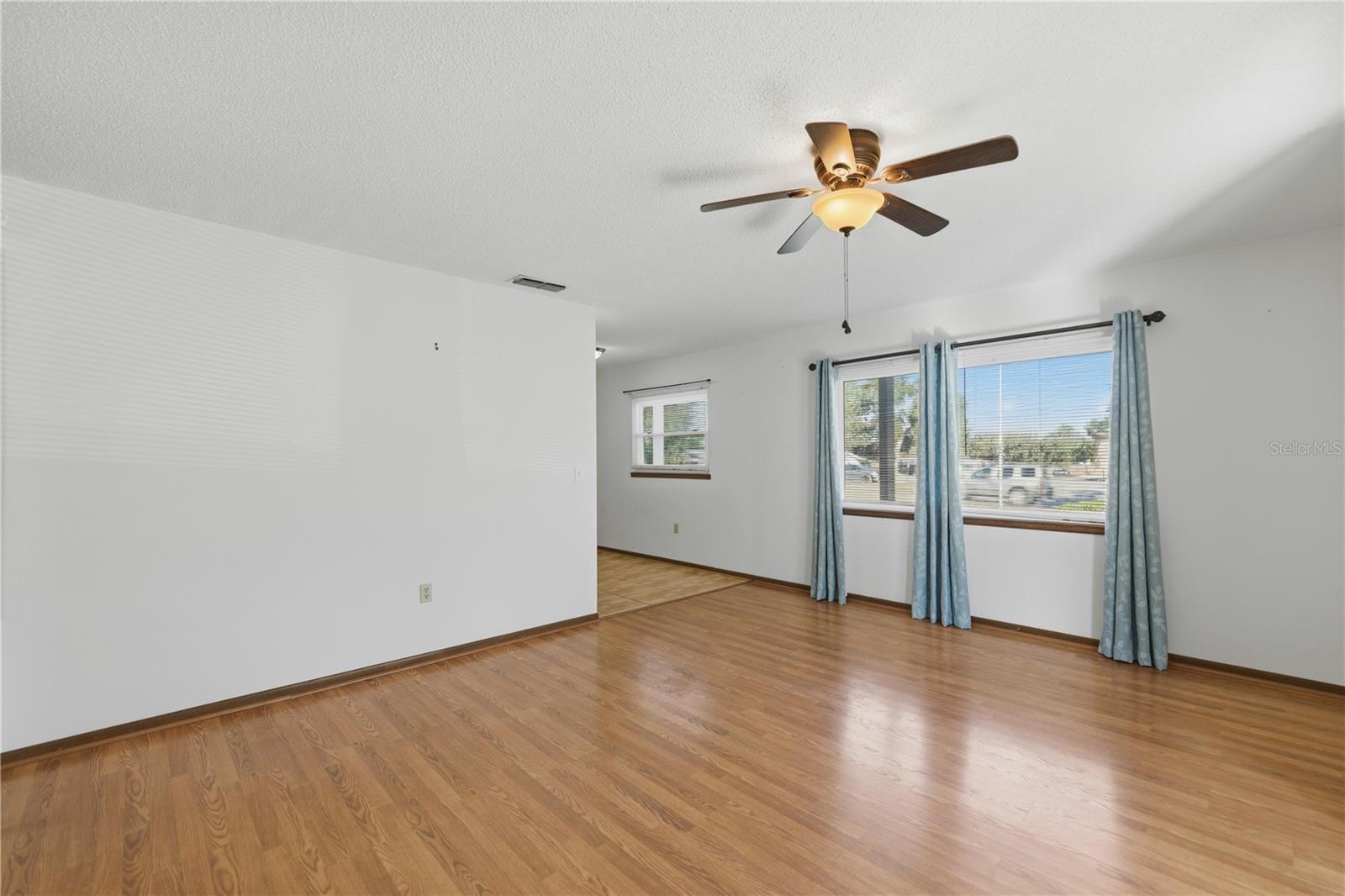 Image 4 of 30 For 9230 101st Place