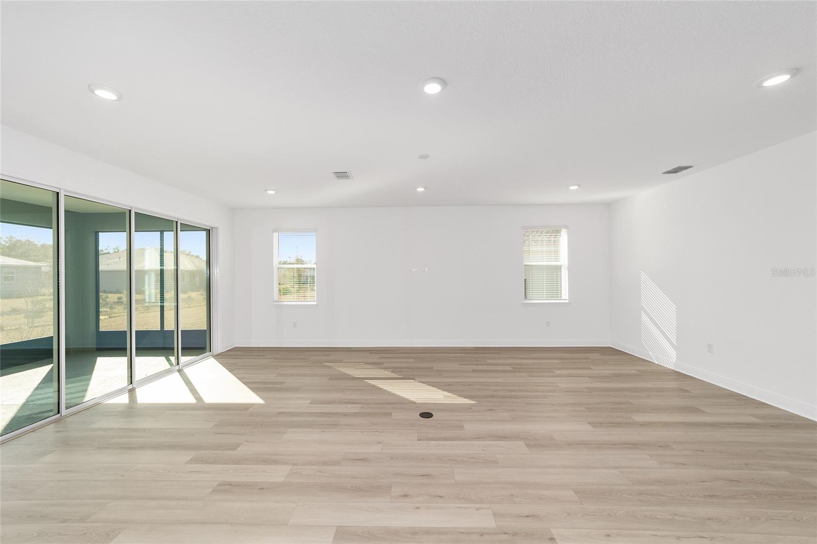 Image 14 of 47 For 10267 105th Terrace