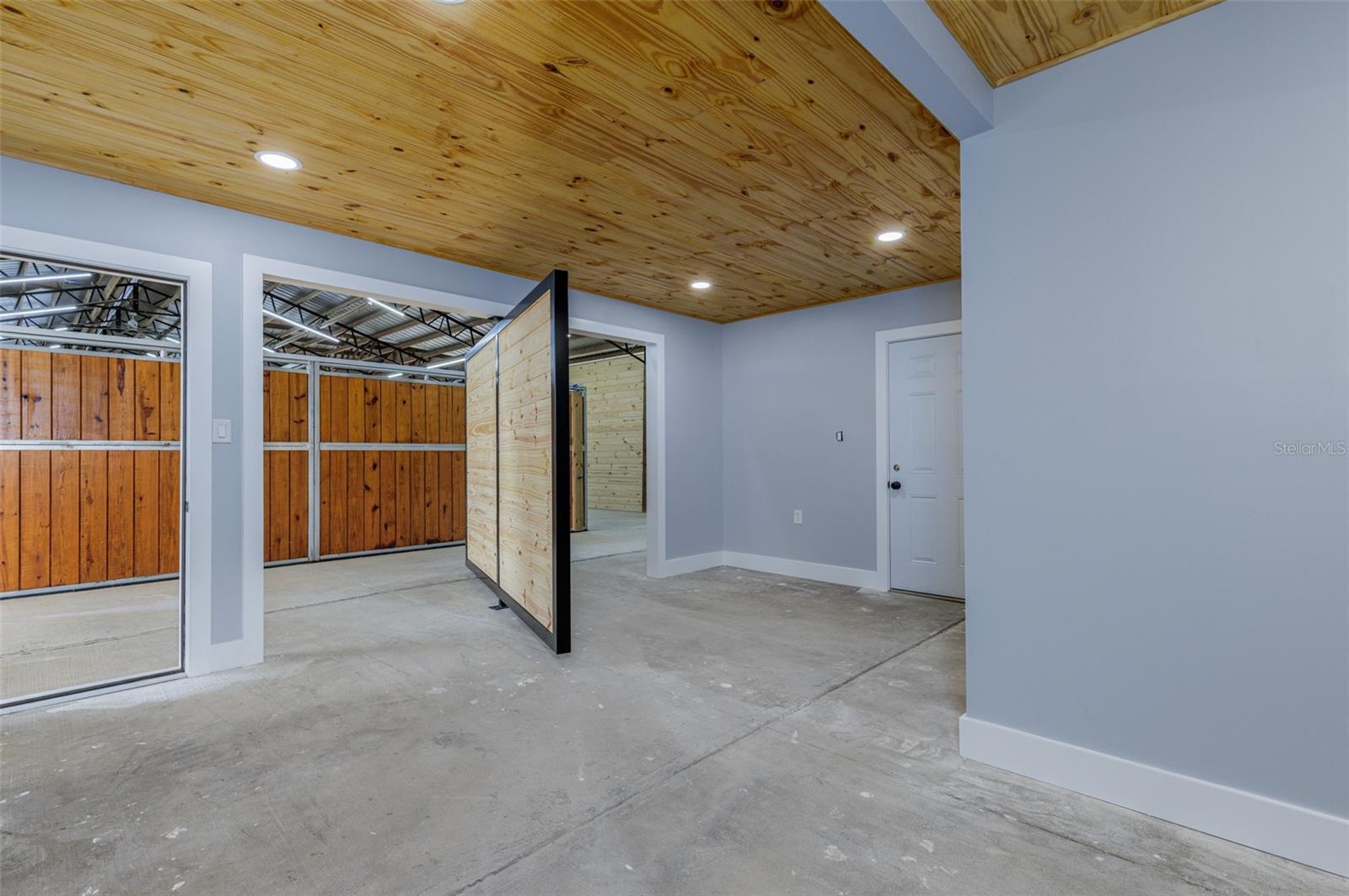 Image 16 of 95 For 1177 102nd Boulevard