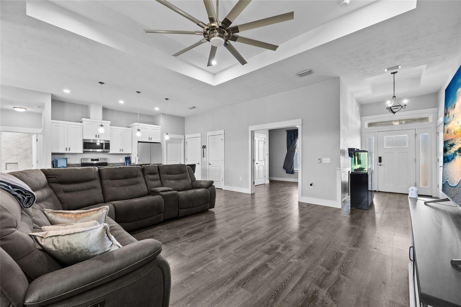 Image 6 of 33 For 199 Buttercup Drive