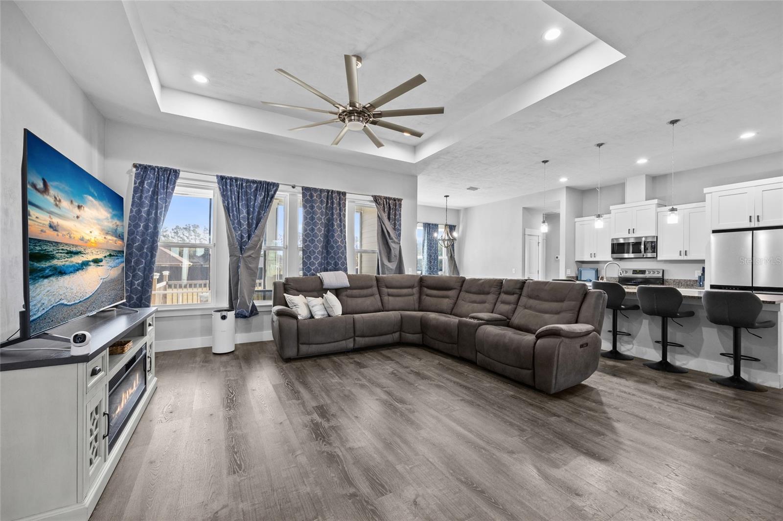 Image 7 of 33 For 199 Buttercup Drive