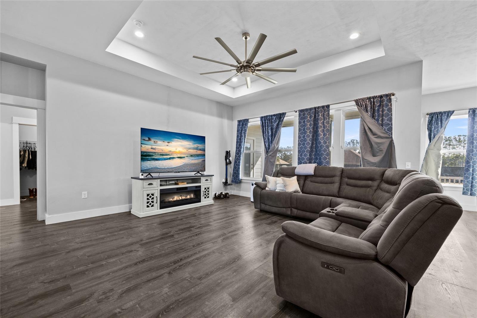 Image 9 of 33 For 199 Buttercup Drive