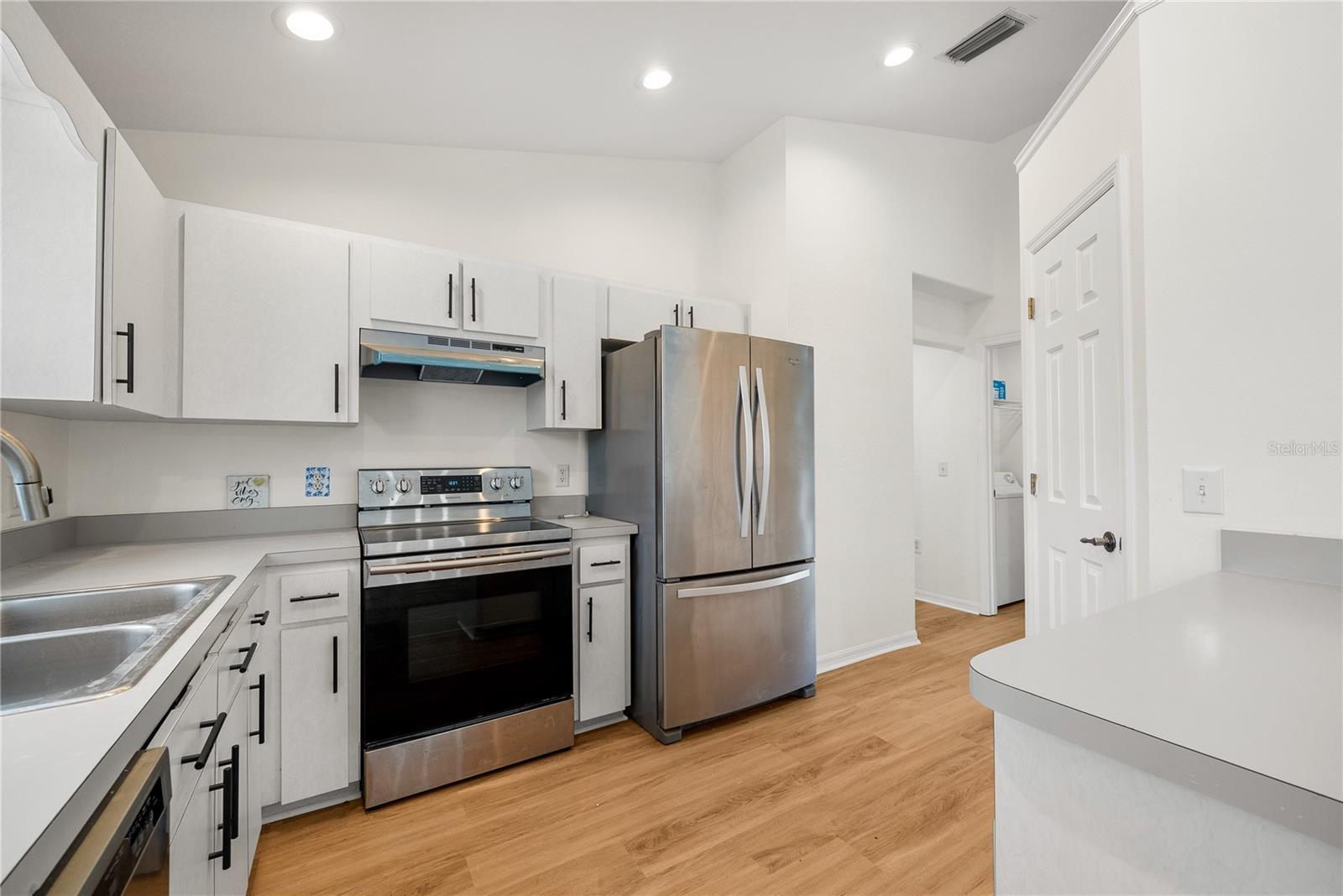 Image 11 of 26 For 8361 135th Loop