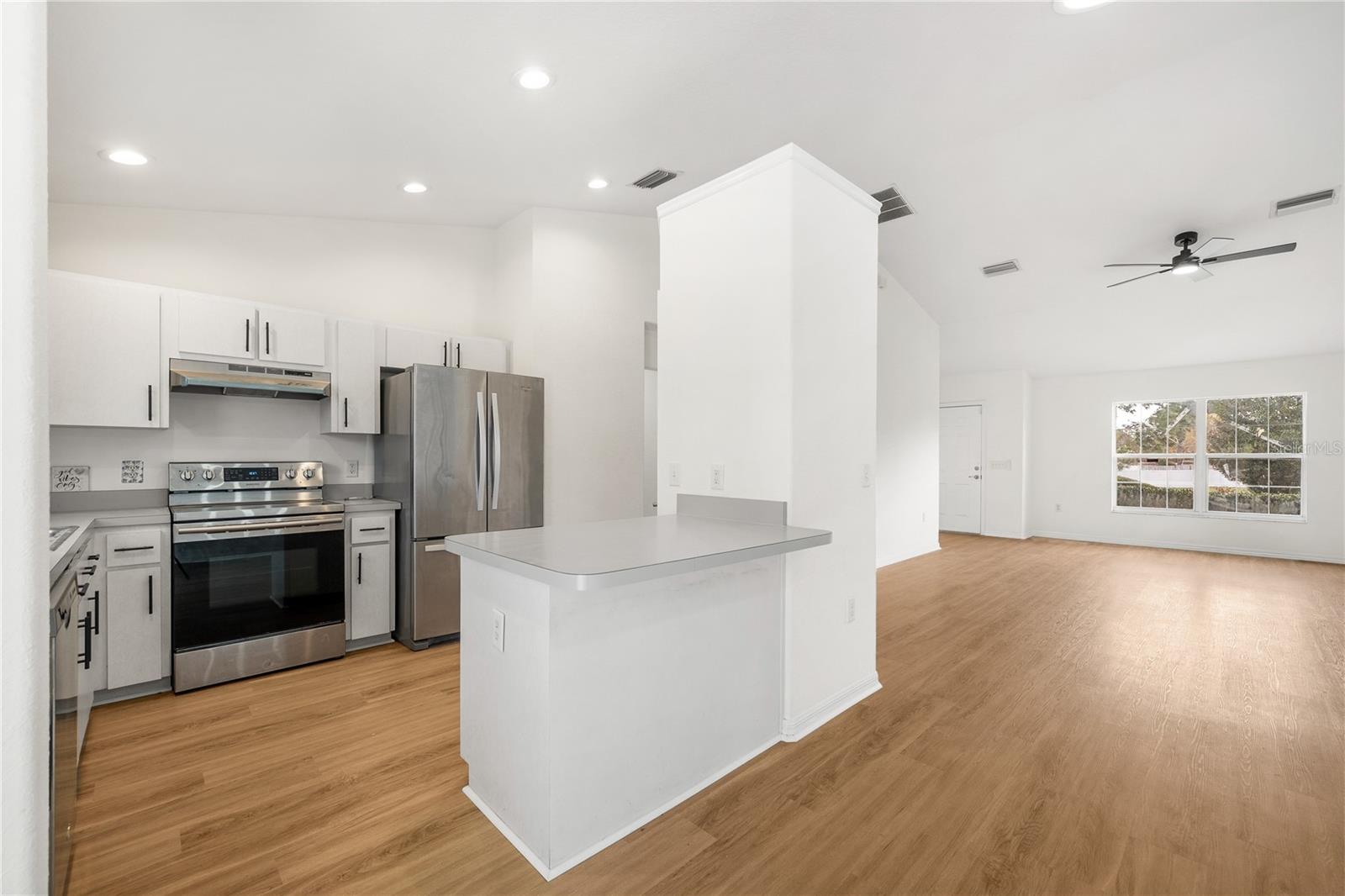 Image 12 of 26 For 8361 135th Loop