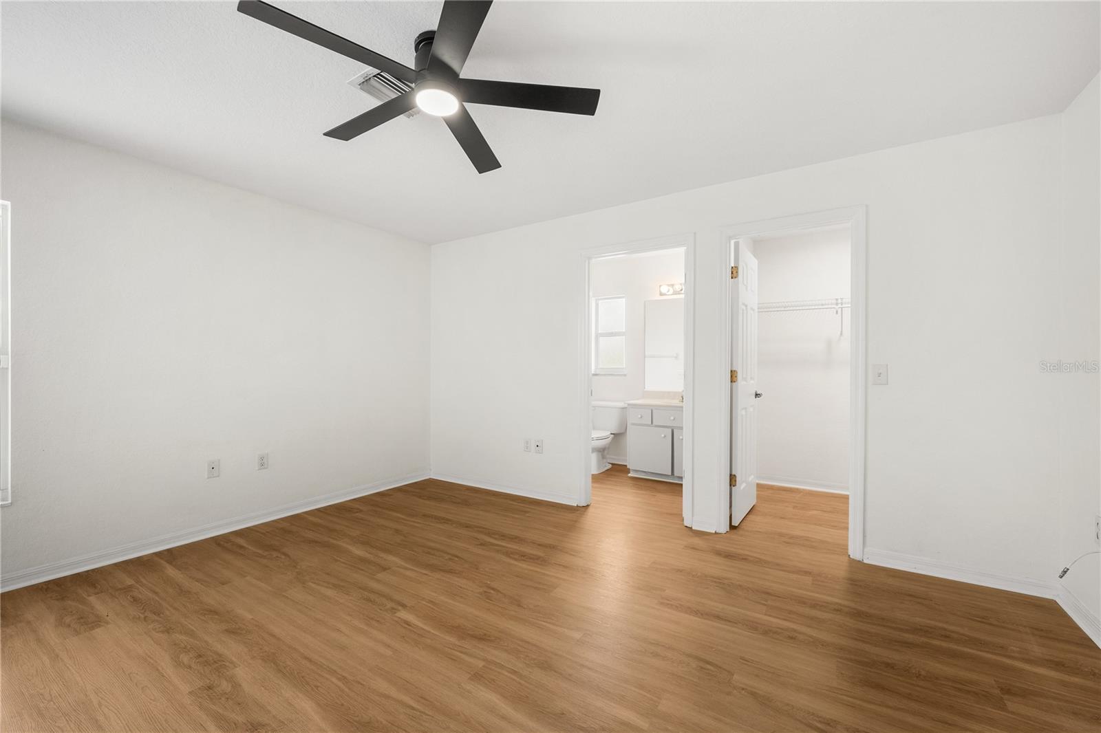 Image 13 of 26 For 8361 135th Loop