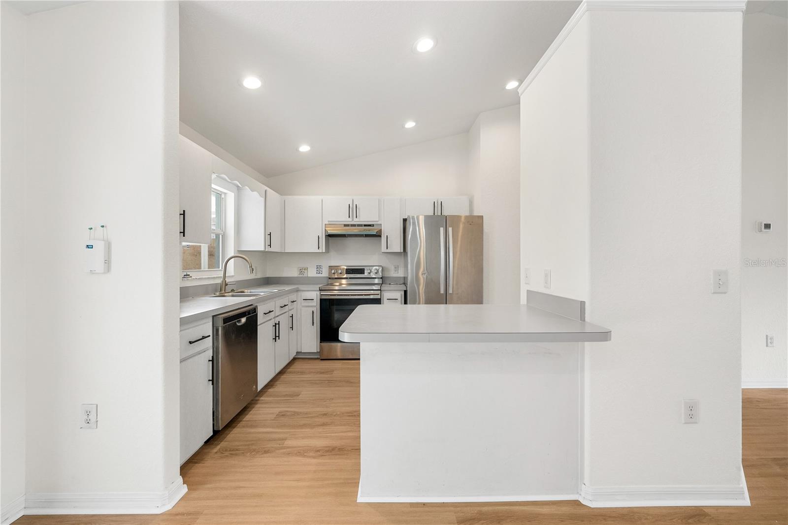 Image 8 of 26 For 8361 135th Loop