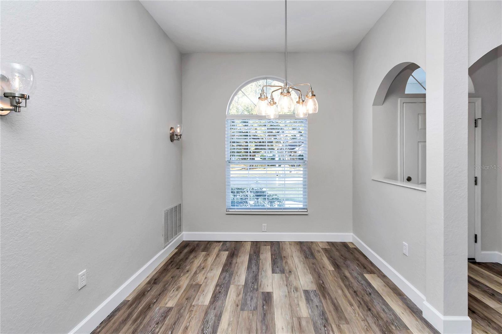 Image 11 of 59 For 11558 74th Court