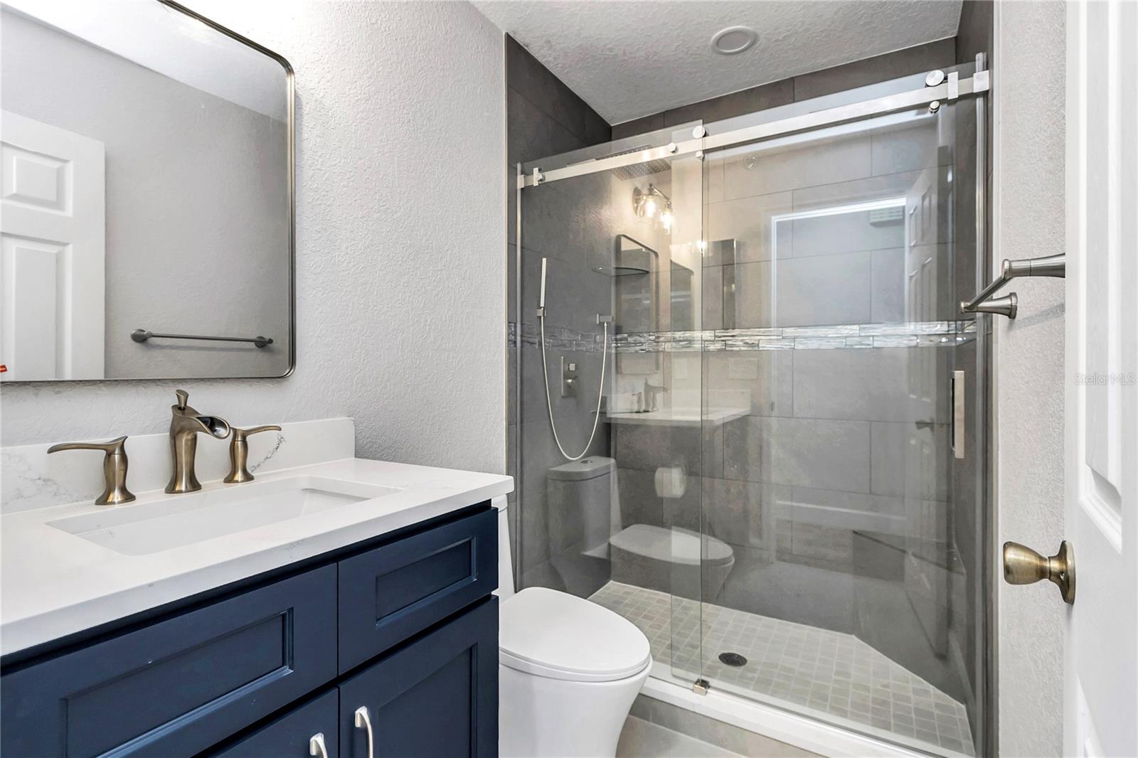 Image 16 of 59 For 11558 74th Court