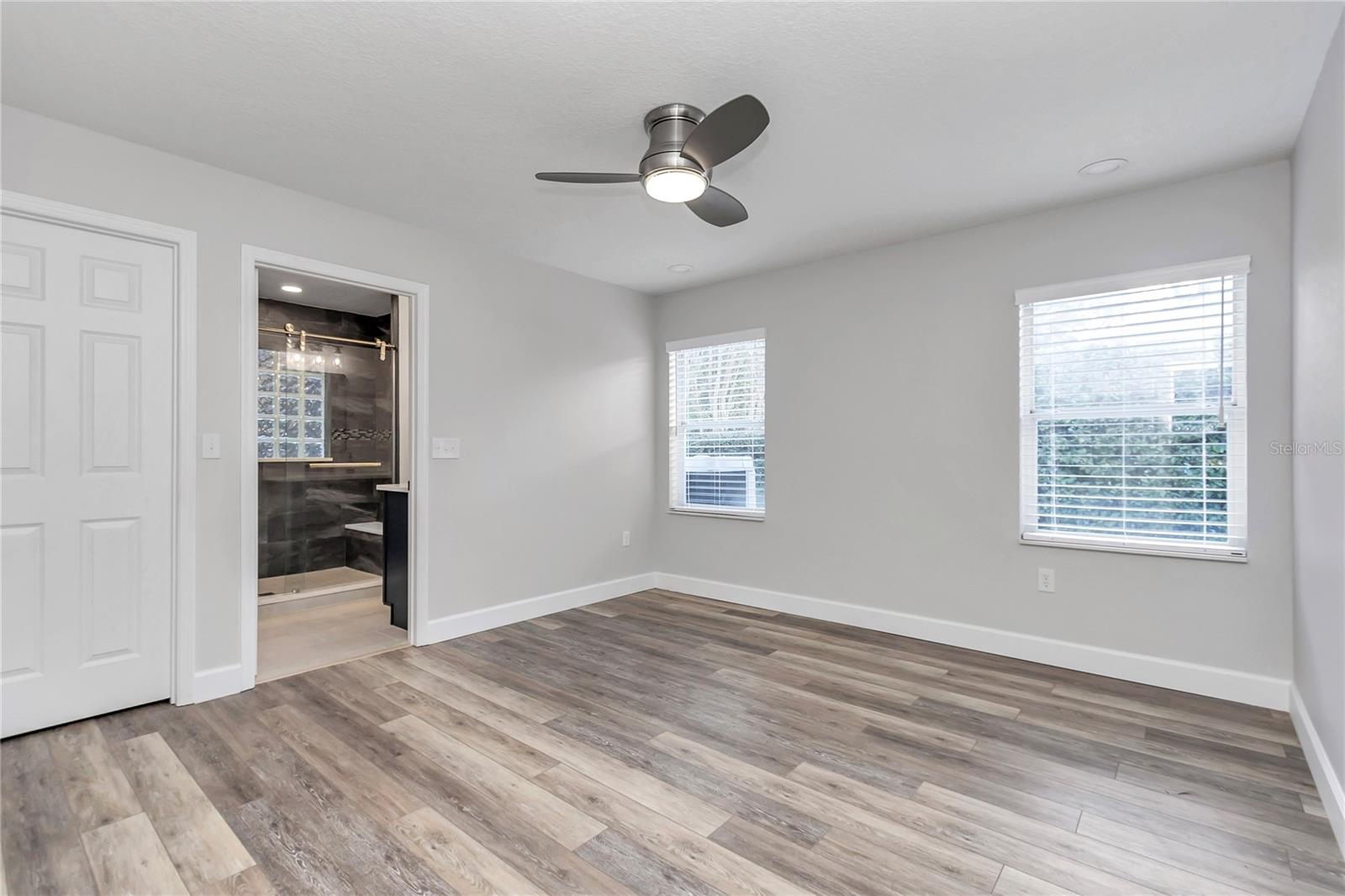 Image 20 of 59 For 11558 74th Court