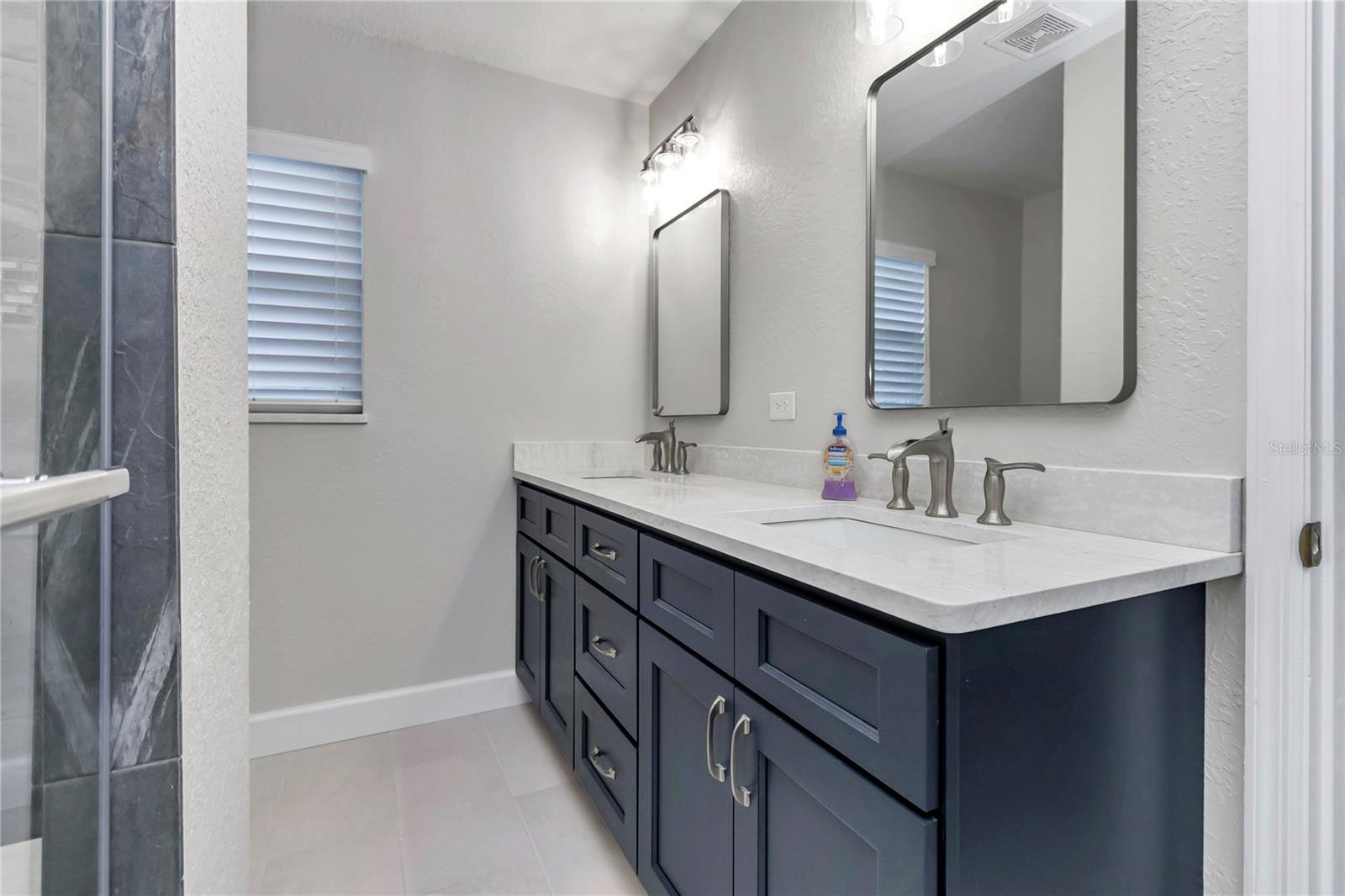 Image 22 of 59 For 11558 74th Court