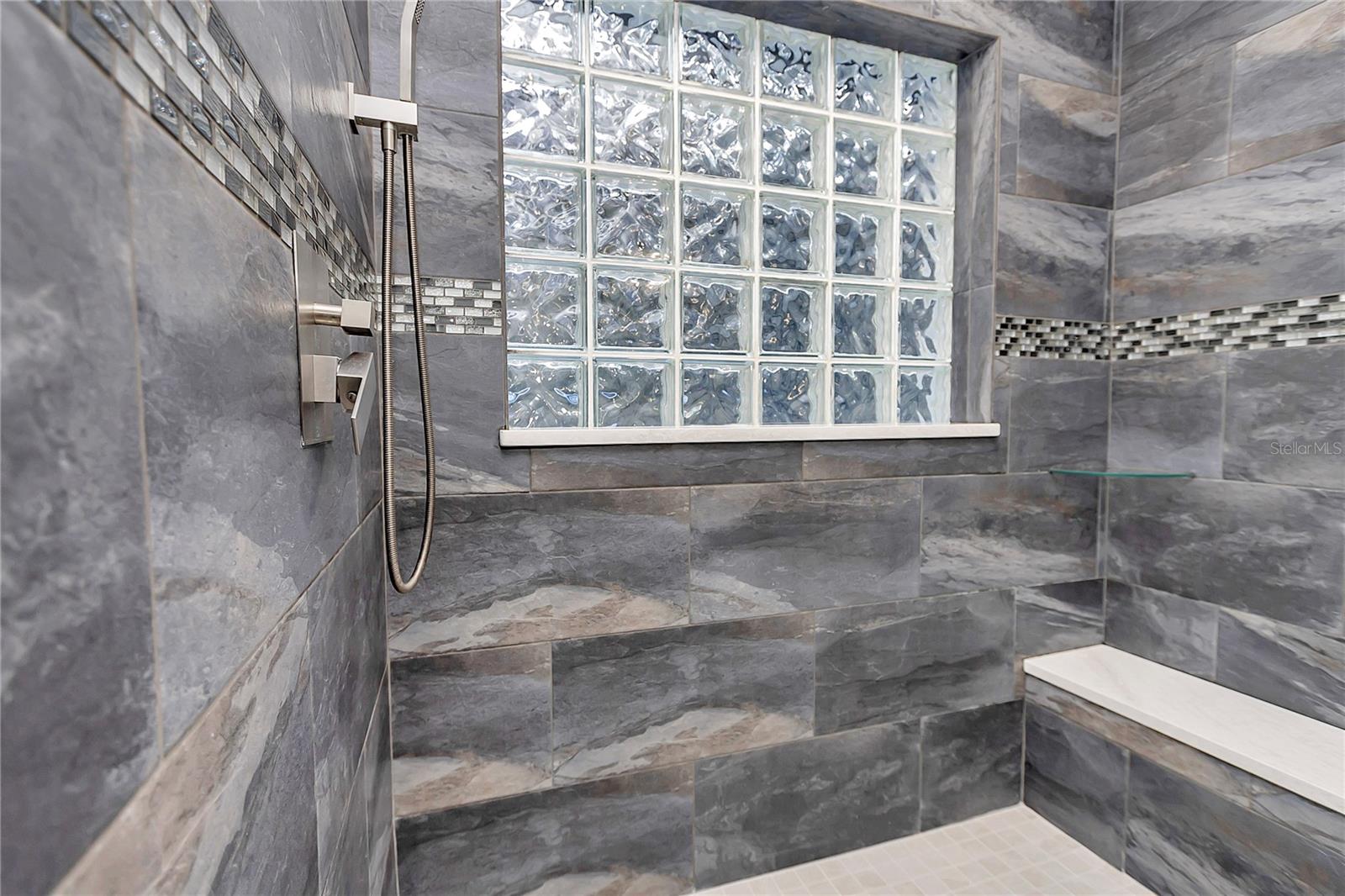 Image 24 of 59 For 11558 74th Court