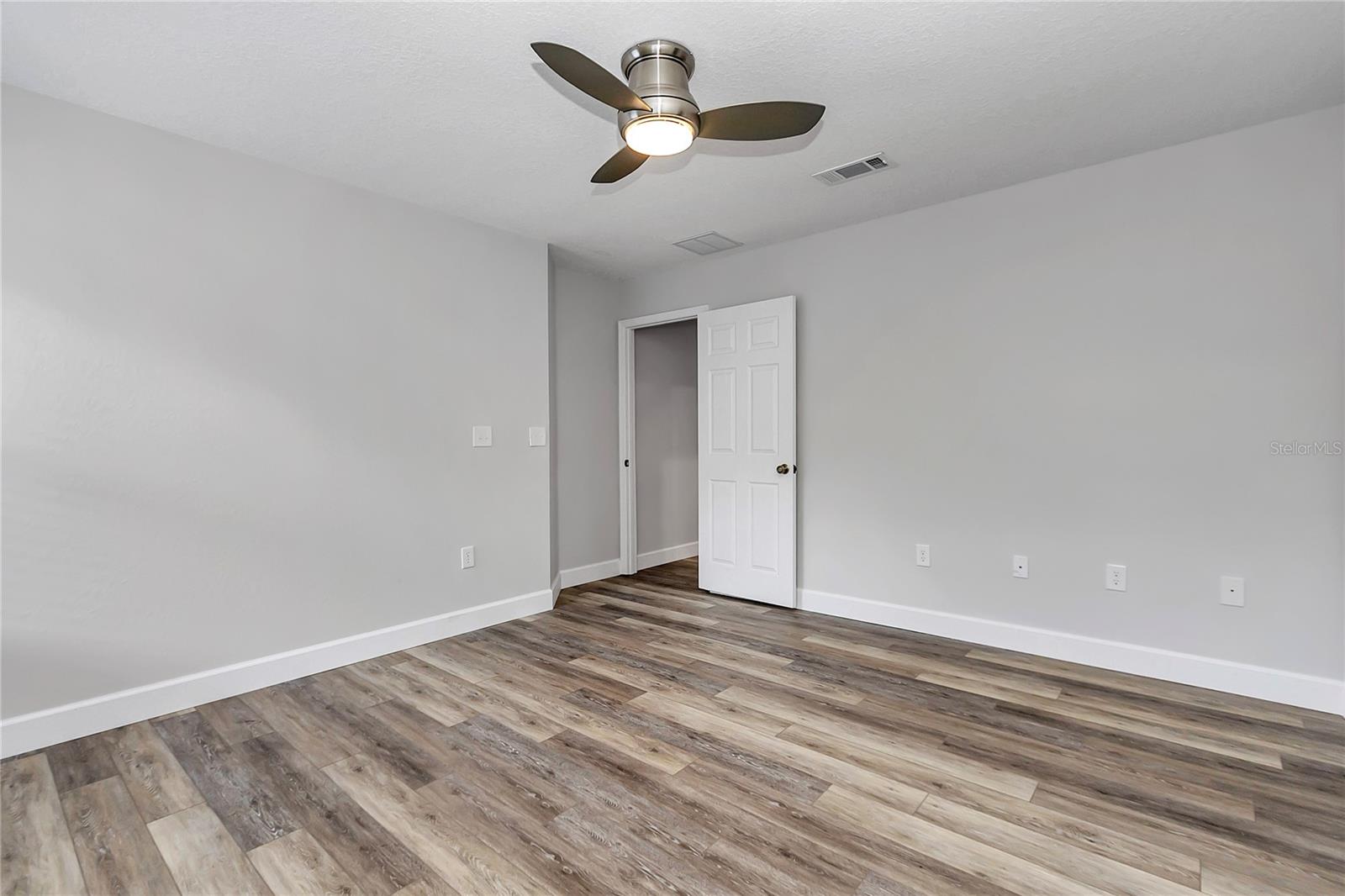 Image 25 of 59 For 11558 74th Court