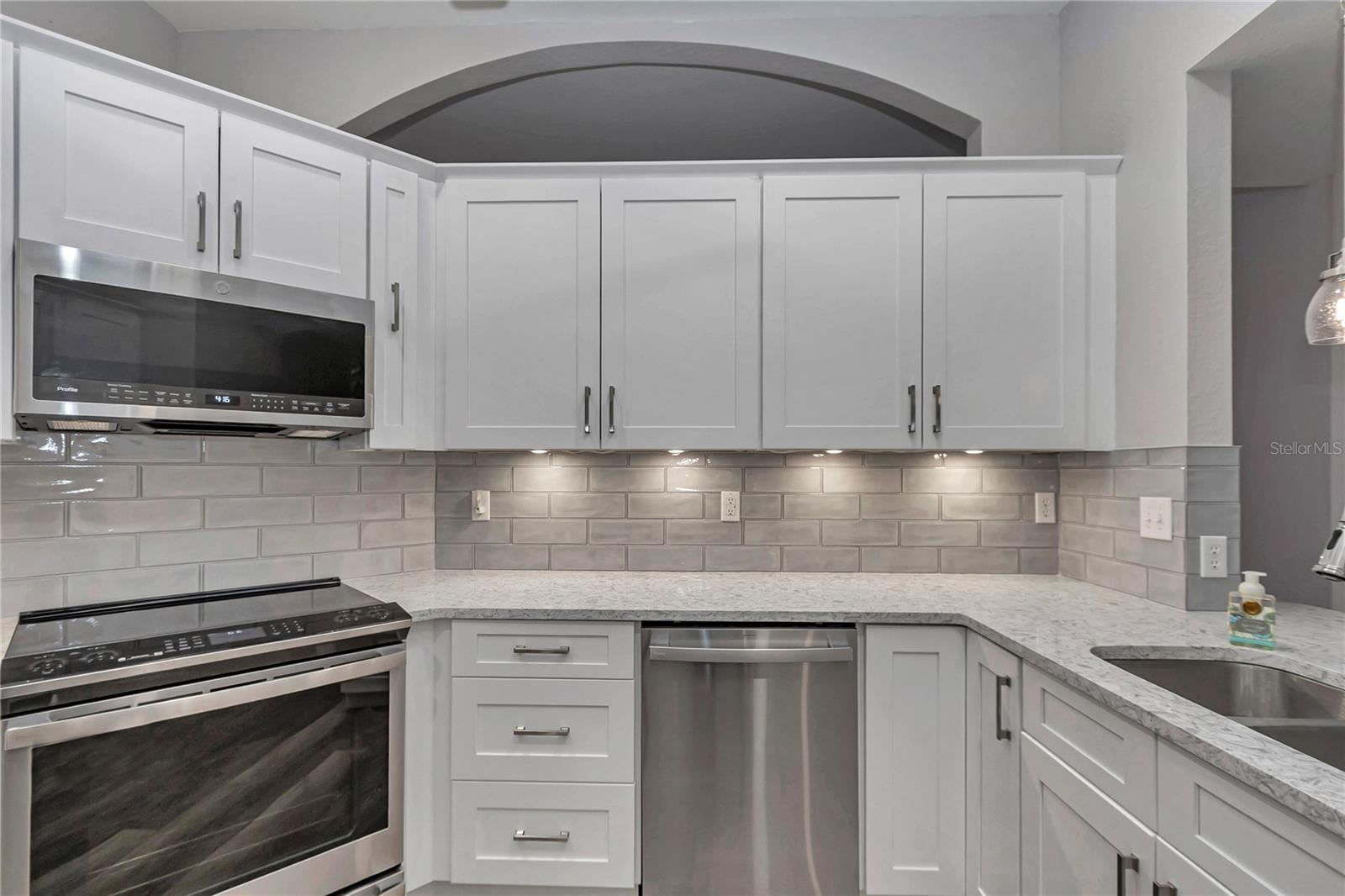 Image 29 of 59 For 11558 74th Court