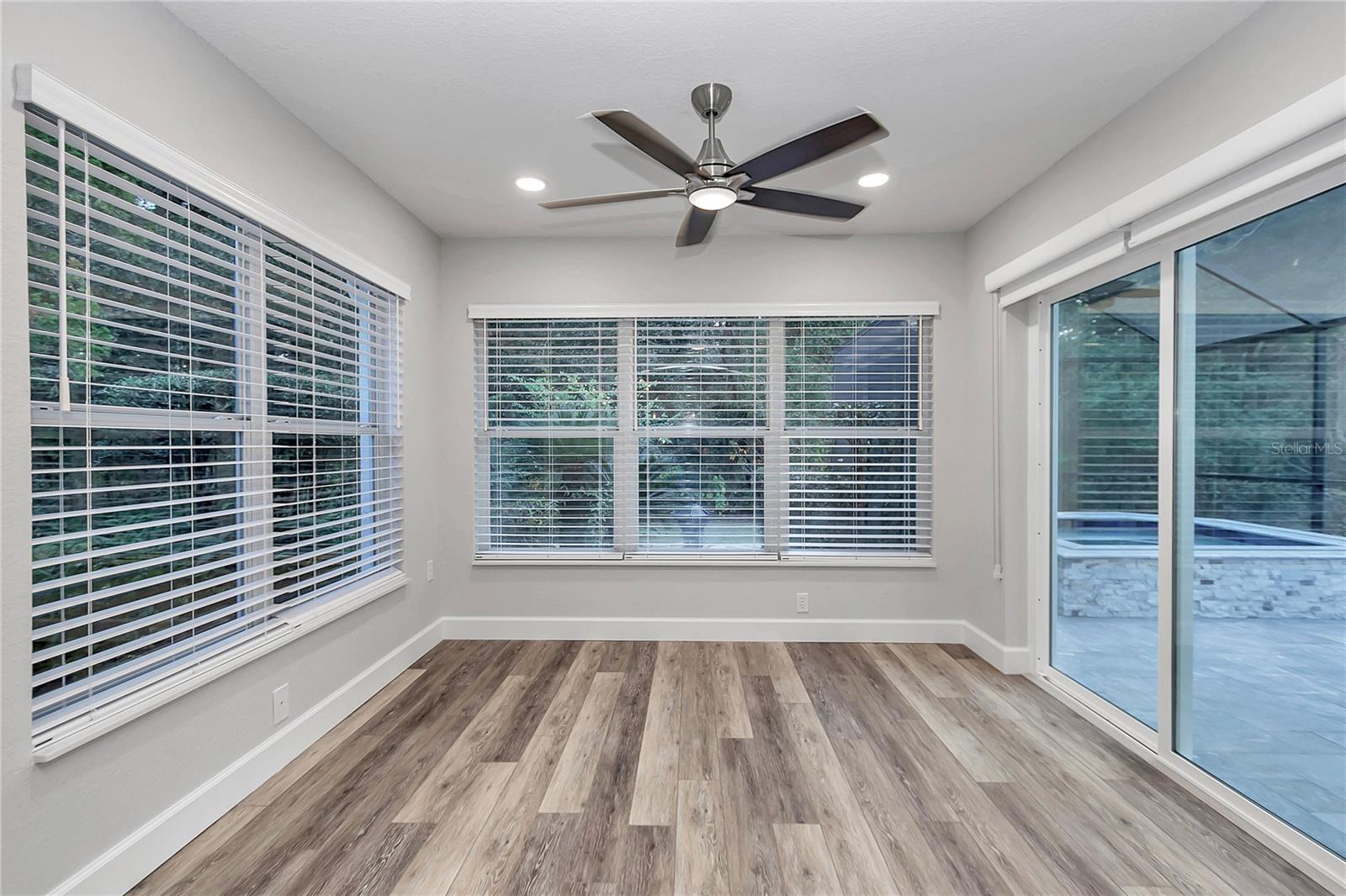 Image 32 of 59 For 11558 74th Court