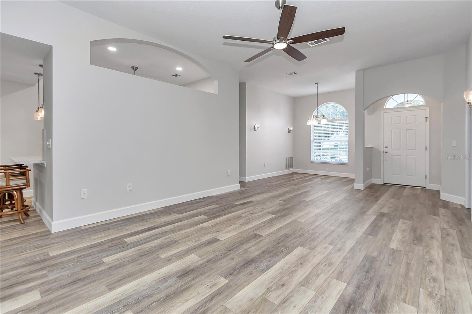 Image 8 of 59 For 11558 74th Court